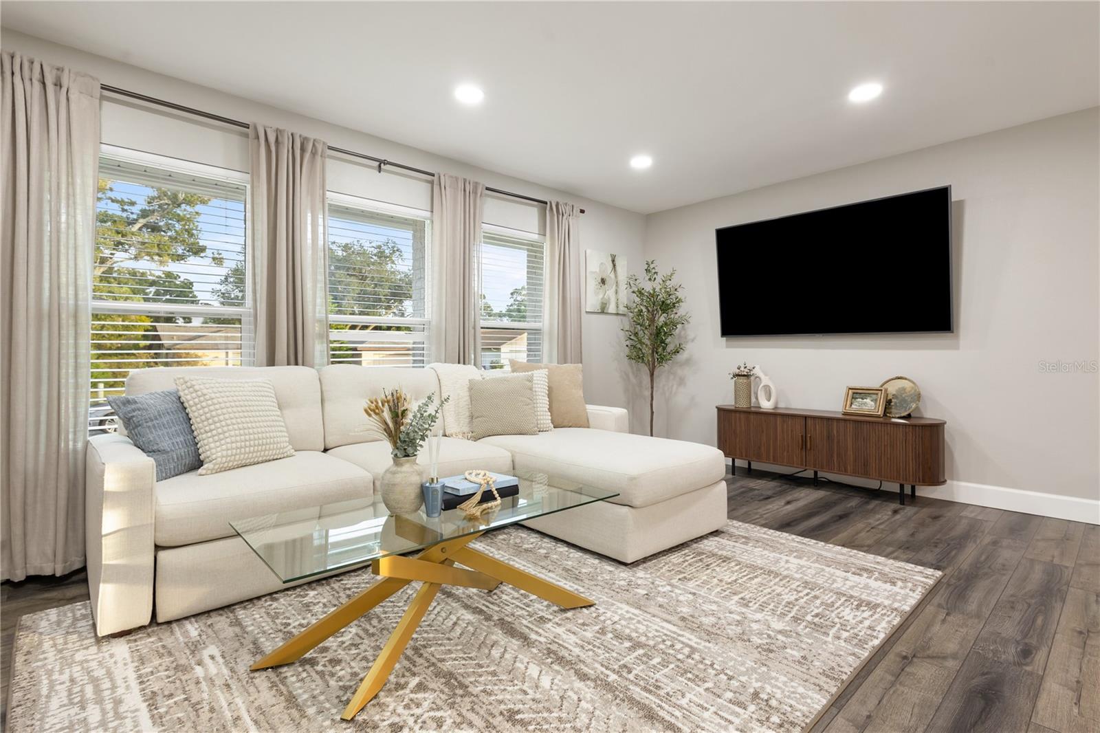 LIVING AREA - 3222 WESSEX WAY, CLEARWATER