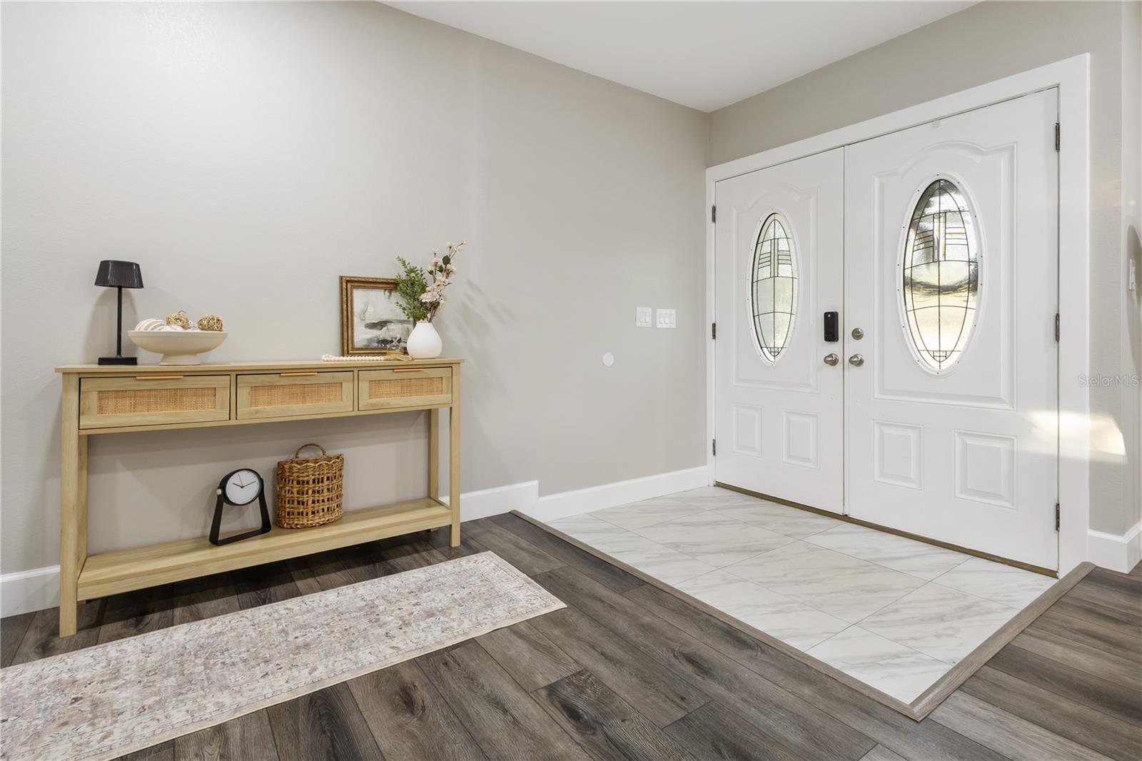 FOYER - 3222 WESSEX WAY, CLEARWATER