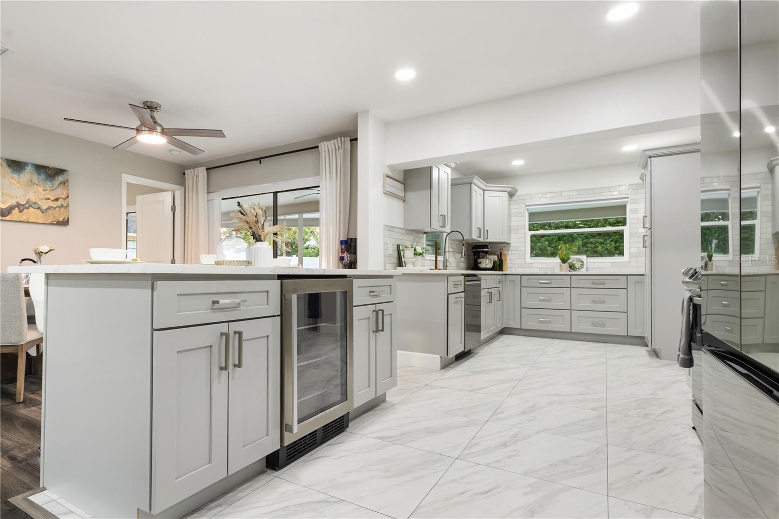 KITCHEN - 3222 WESSEX WAY, CLEARWATER