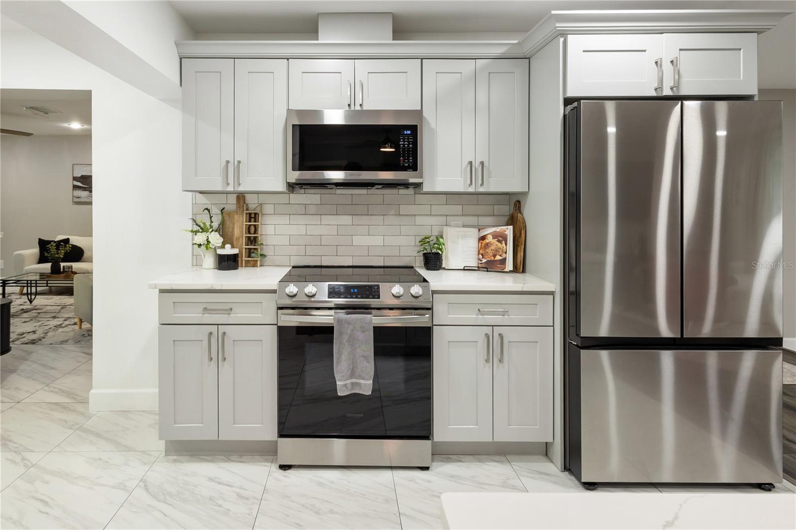 KITCHEN - 3222 WESSEX WAY, CLEARWATER