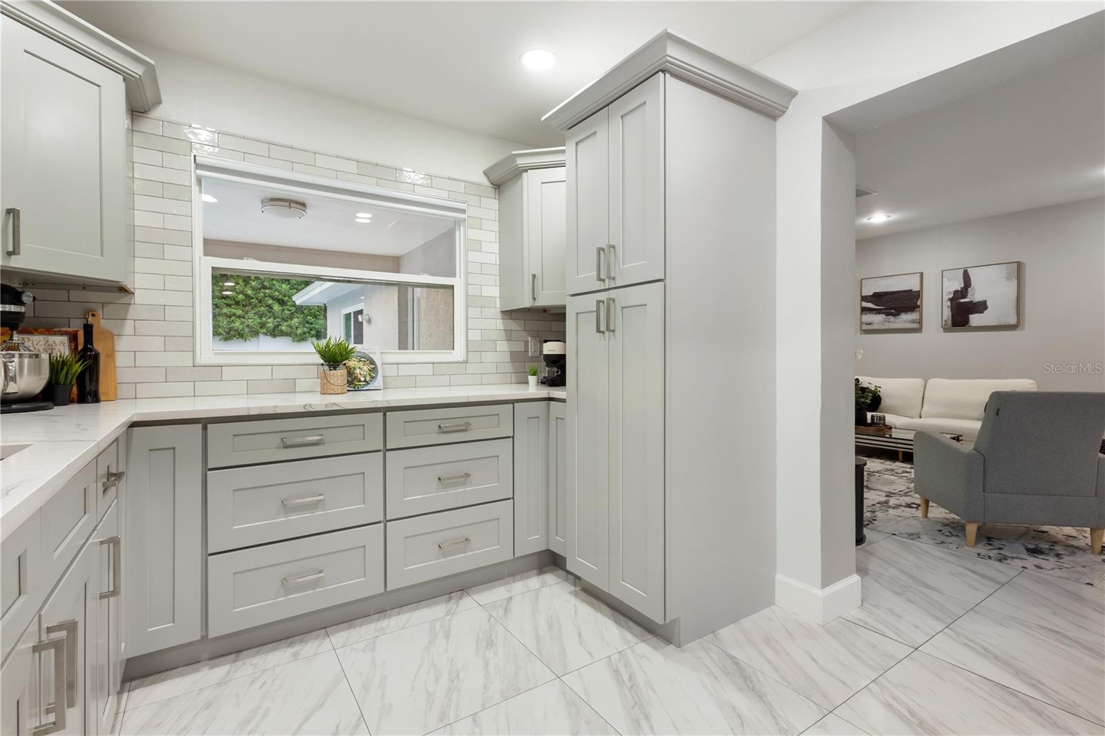 KITCHEN - 3222 WESSEX WAY, CLEARWATER