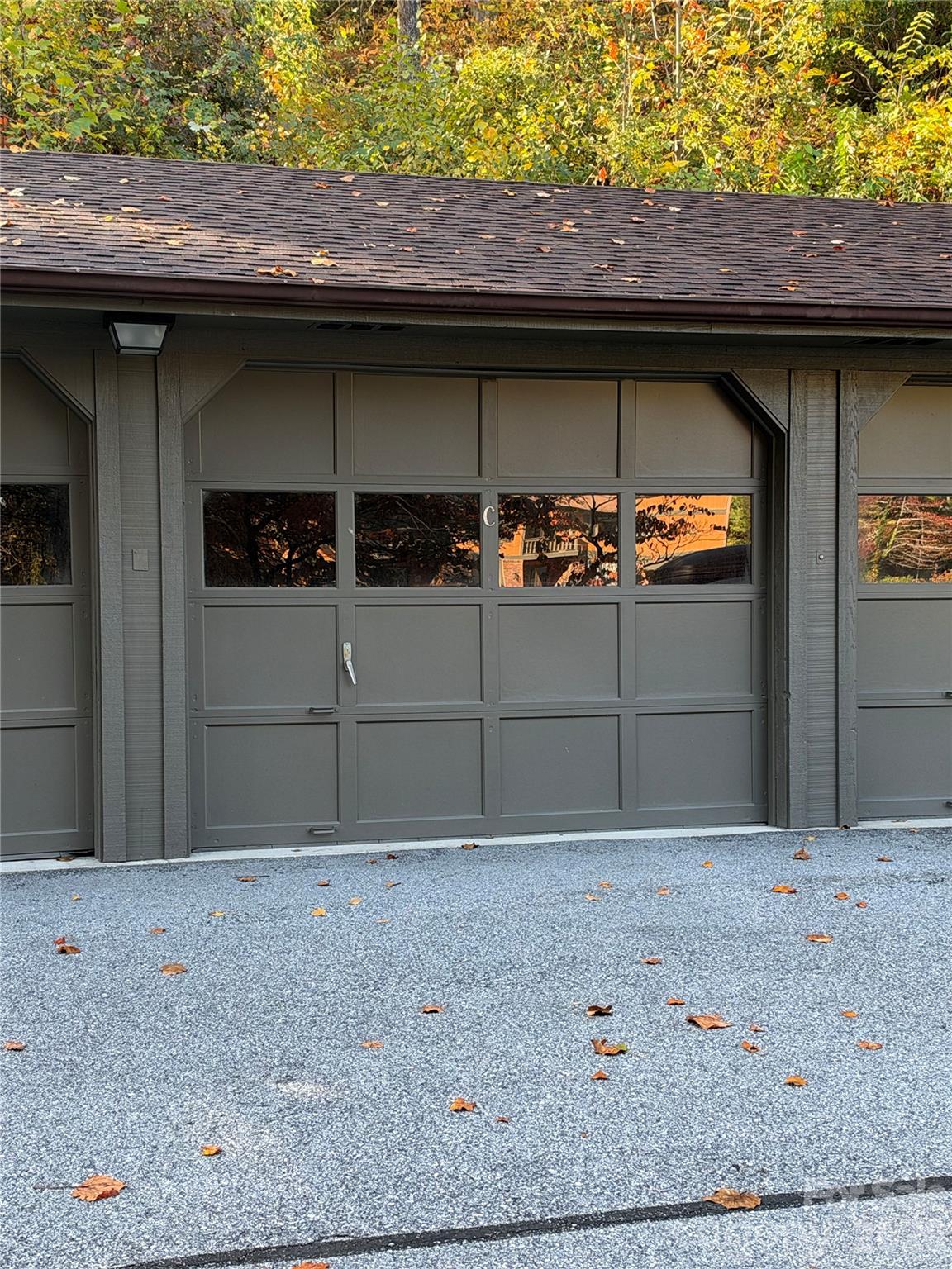 Detached Shared Garage - 1747 Haywood Manor Road, Hendersonville