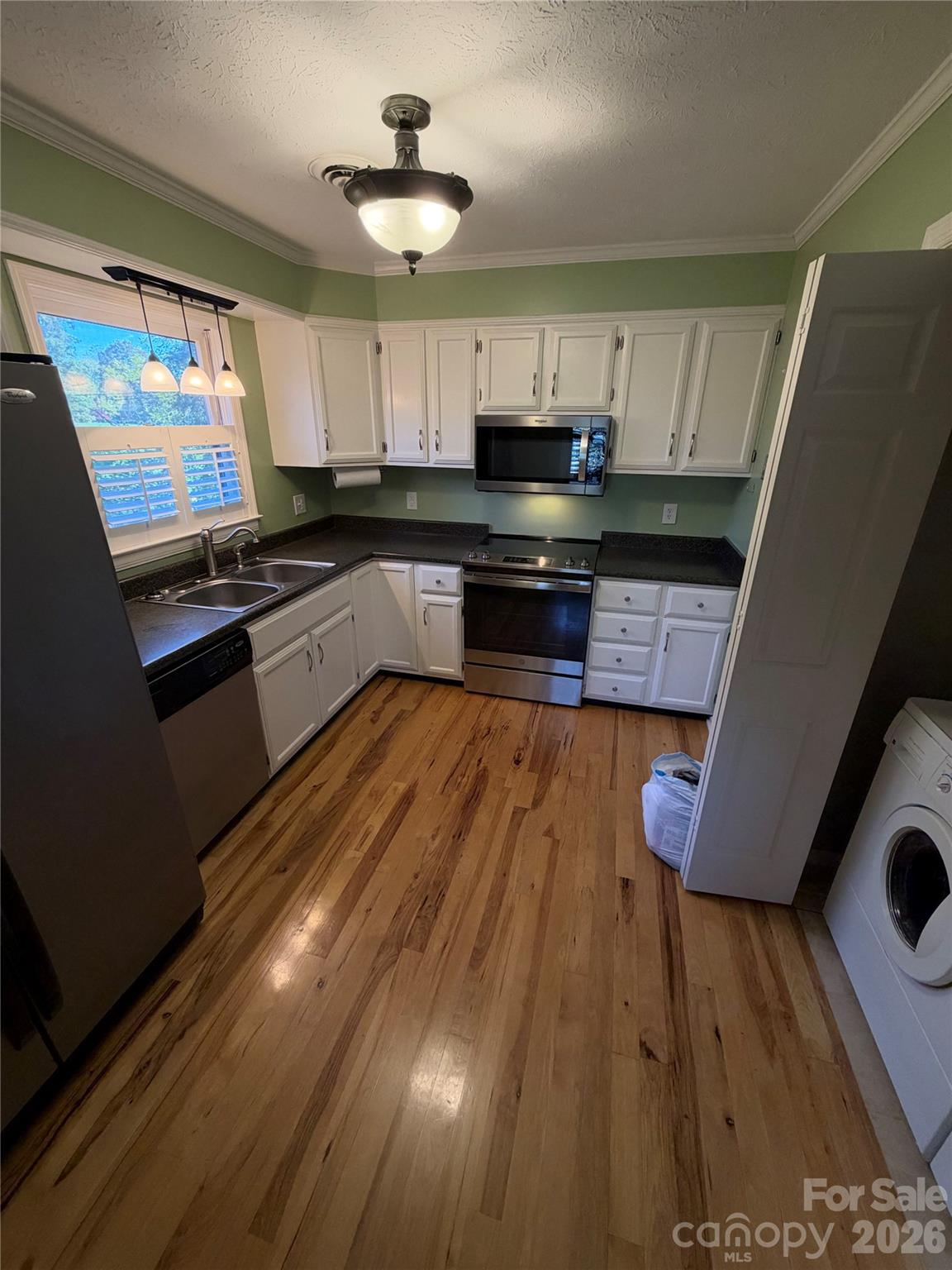 Kitchen - 1747 Haywood Manor Road, Hendersonville