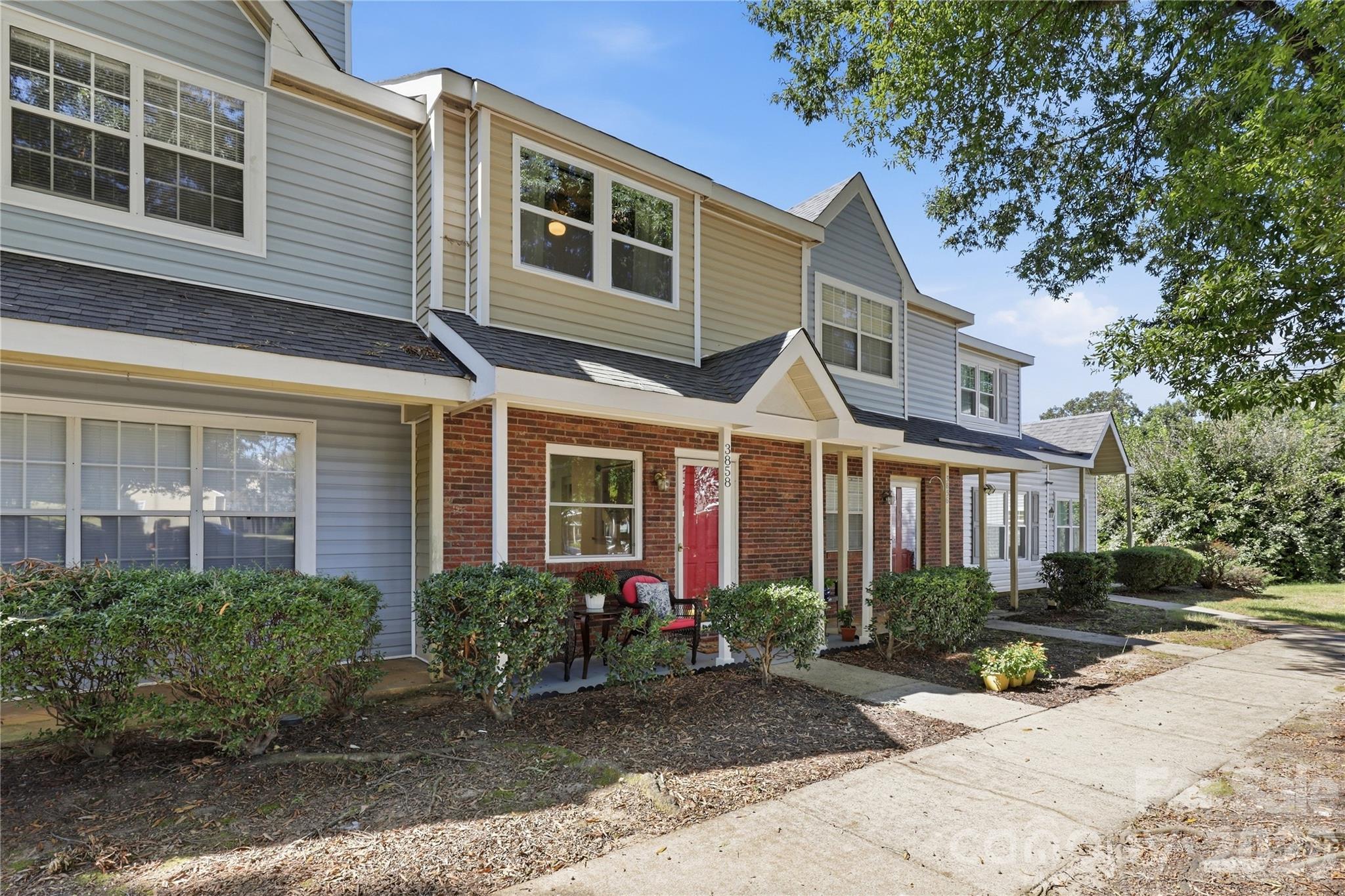 Townhouse at 3858 Mosscroft Lane, Charlotte, photo 5 of 29