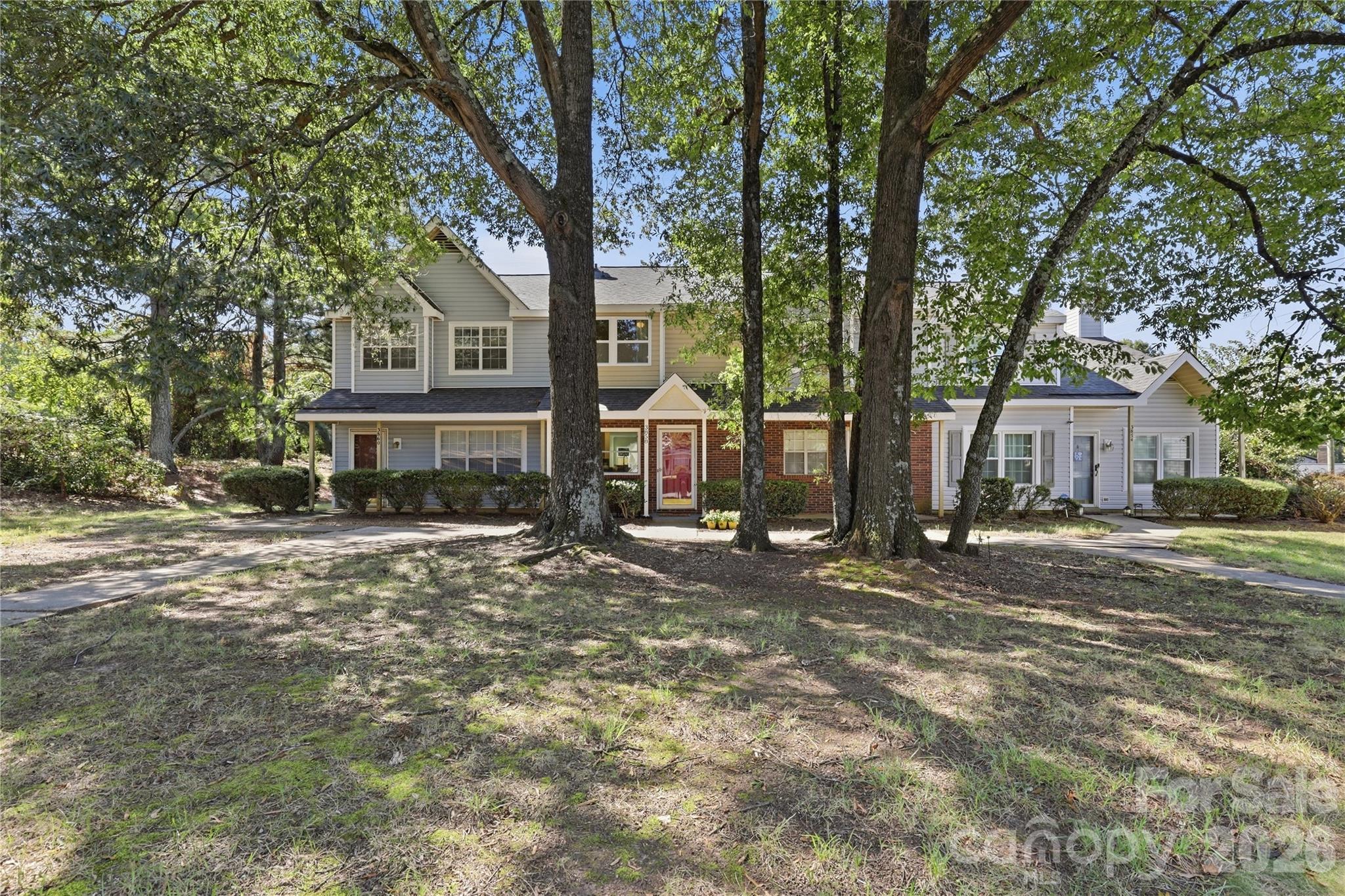 Townhouse at 3858 Mosscroft Lane, Charlotte, photo 8 of 29