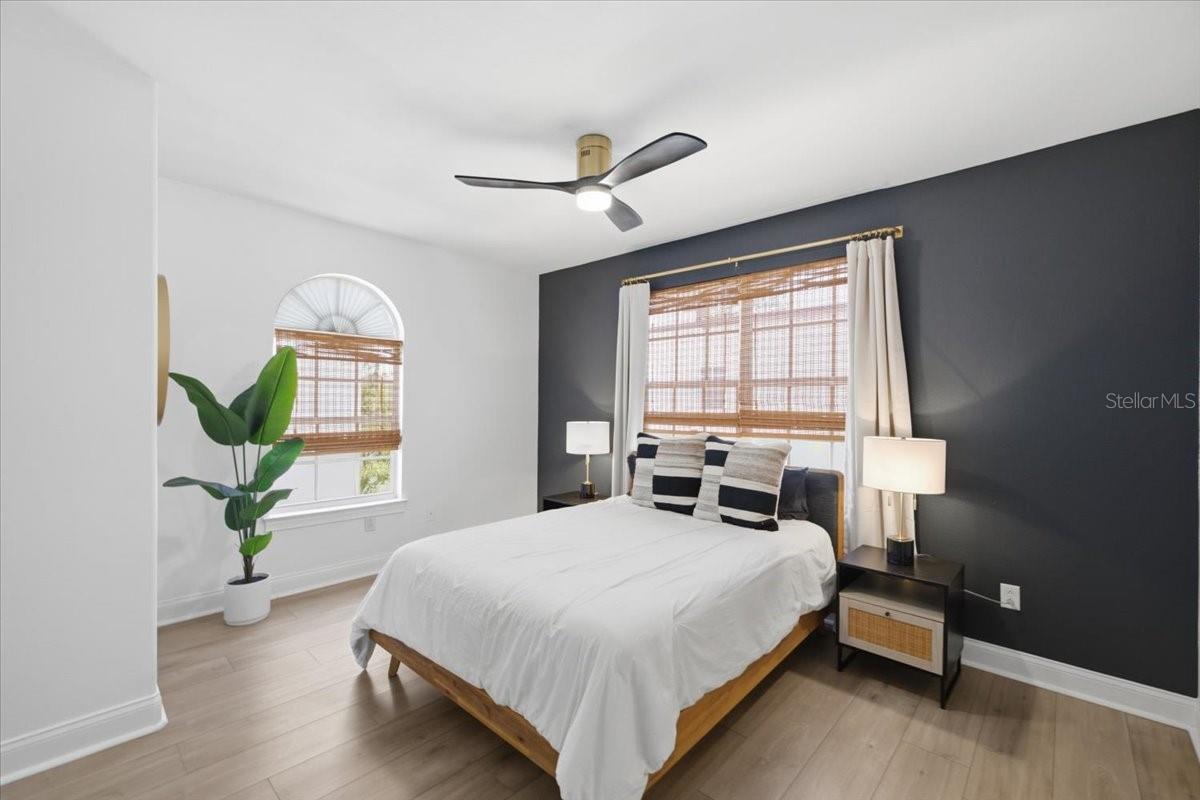 Primary Suite with on suite bath and HUGE closet, top floor. - 2315 W NORTH A ST #3, TAMPA