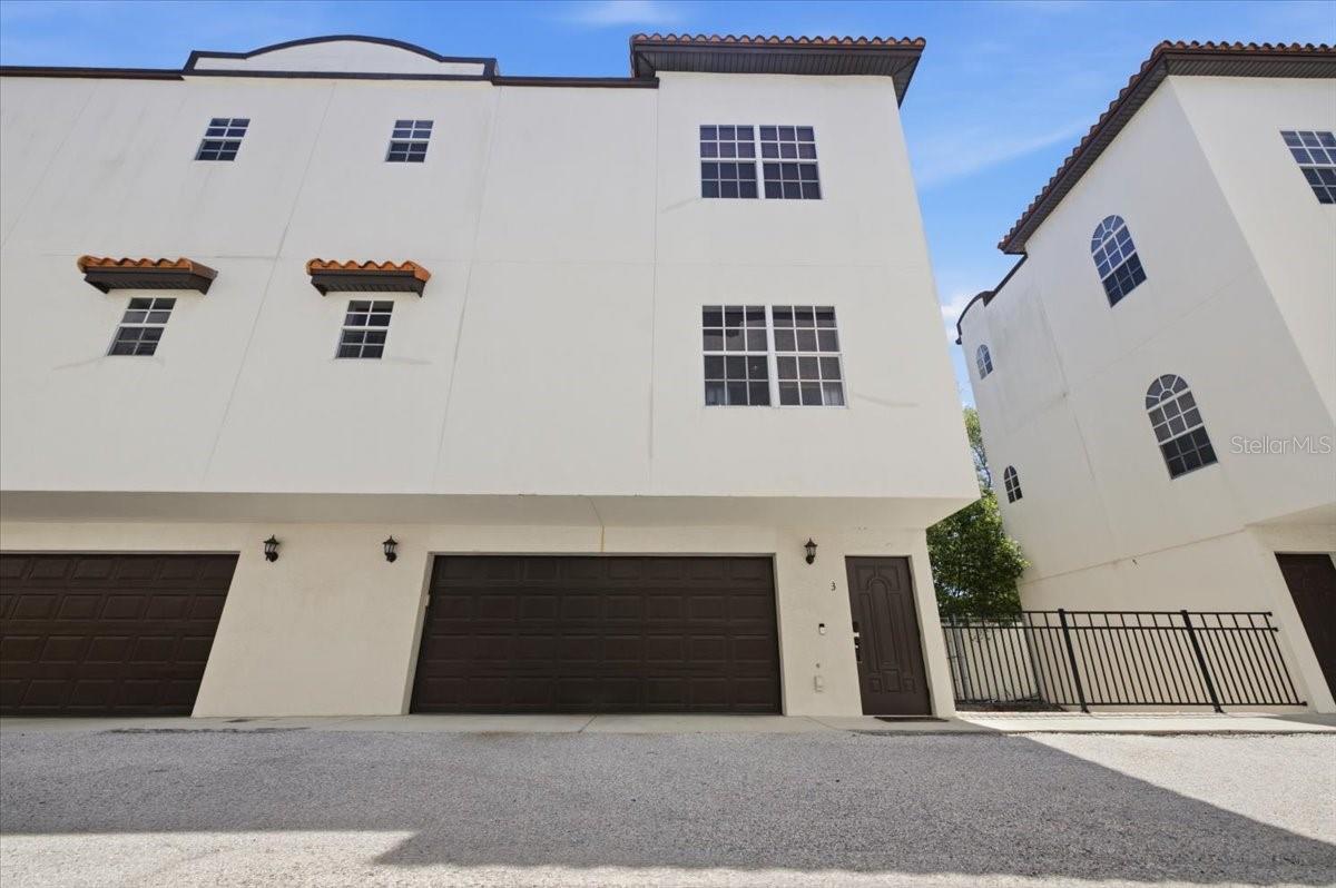 garage on main level, CORNER UNIT! - 2315 W NORTH A ST #3, TAMPA