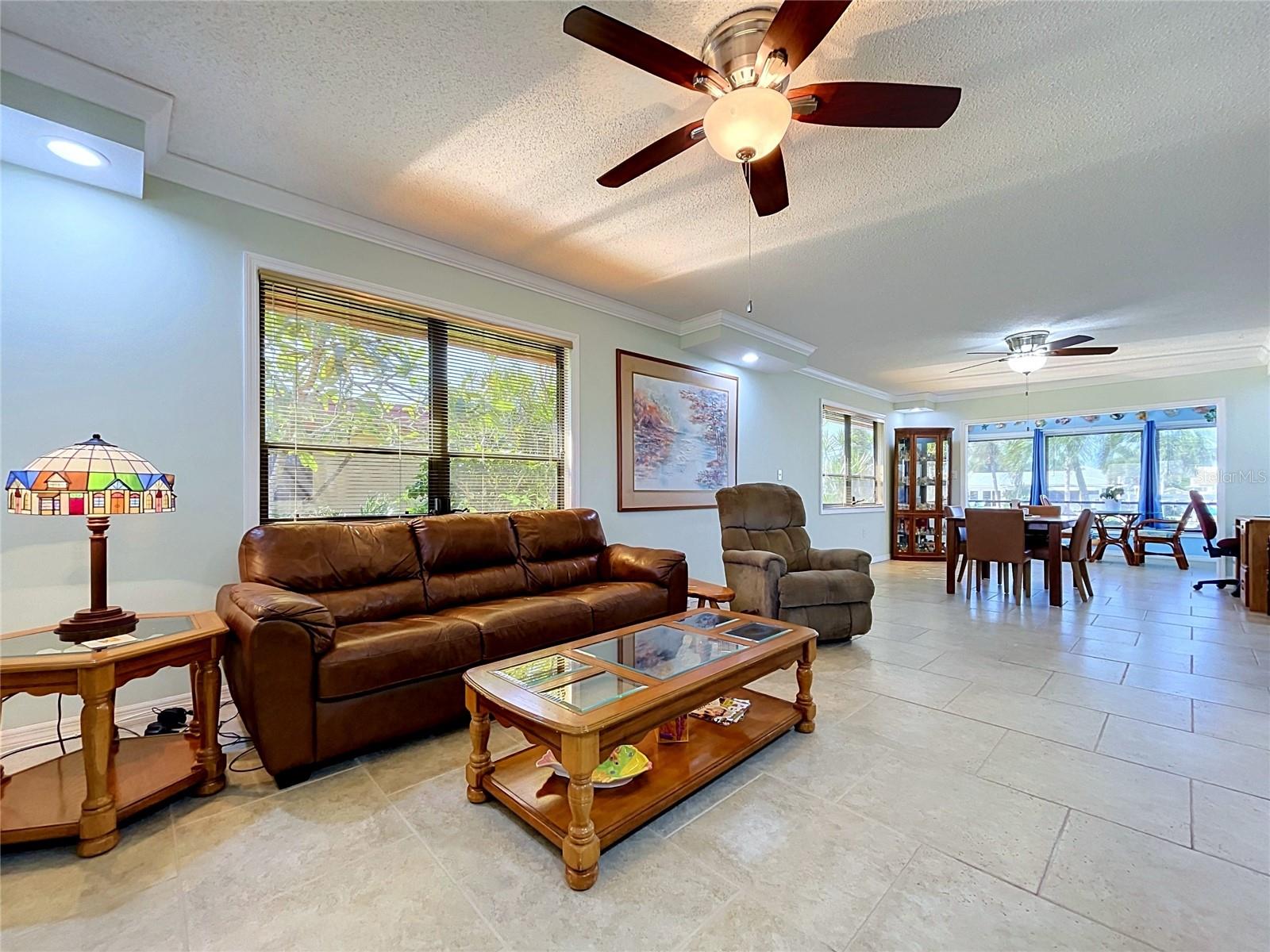 Condominium at 3852 CATALINA DR #127, BRADENTON, photo 9 of 87