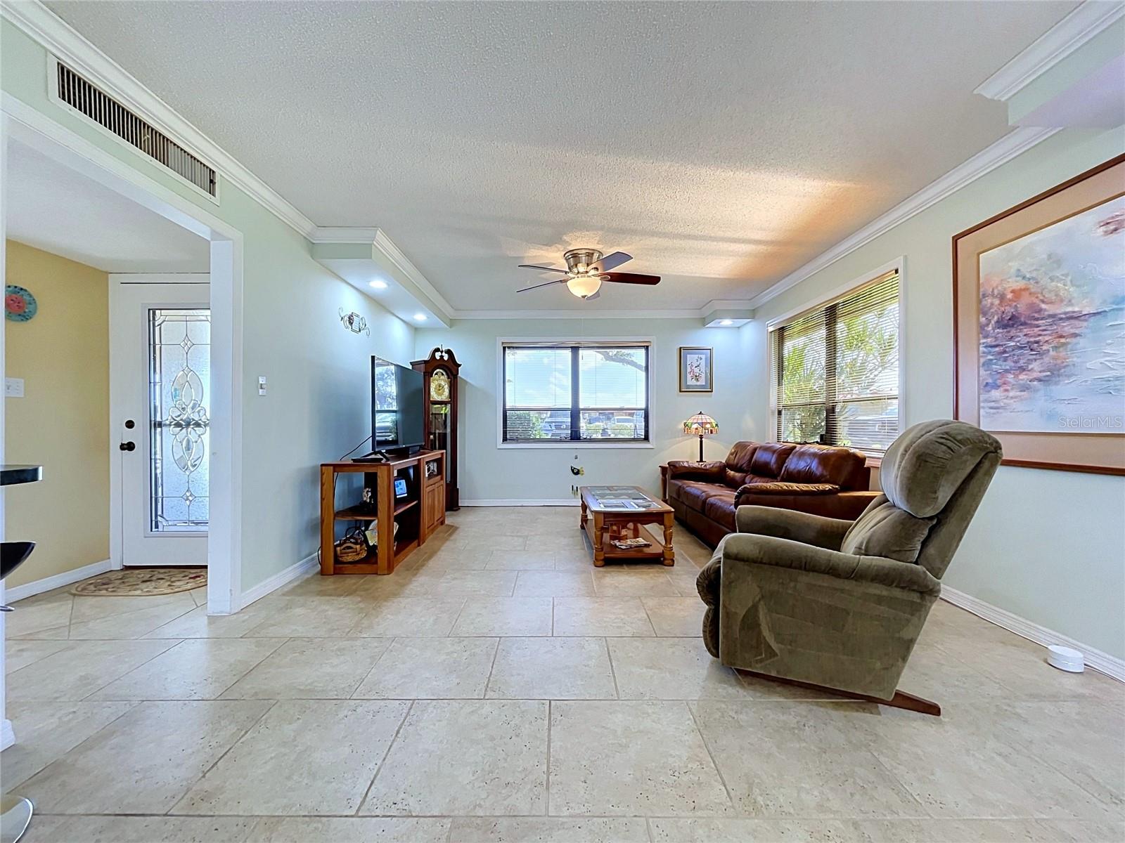 Condominium at 3852 CATALINA DR #127, BRADENTON, photo 11 of 87