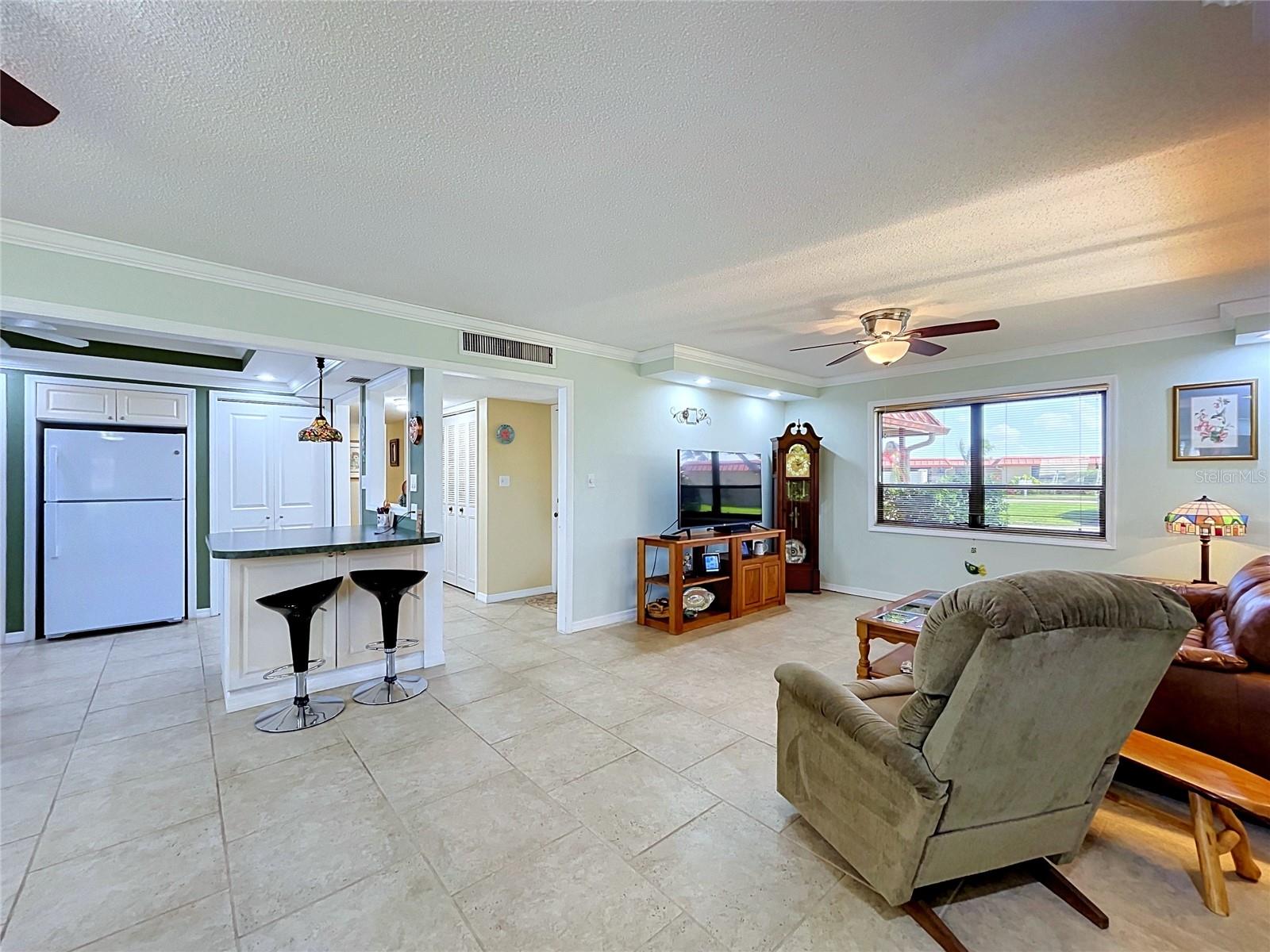 Condominium at 3852 CATALINA DR #127, BRADENTON, photo 12 of 87