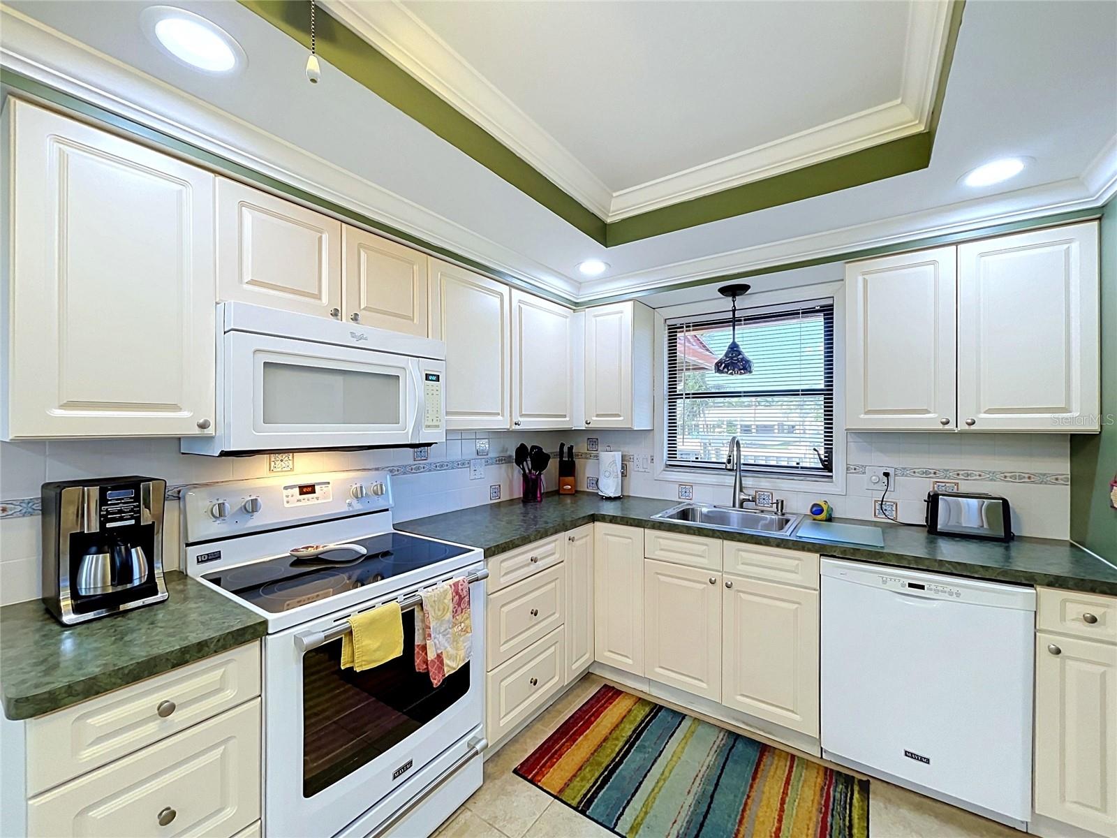 Condominium at 3852 CATALINA DR #127, BRADENTON, photo 27 of 87