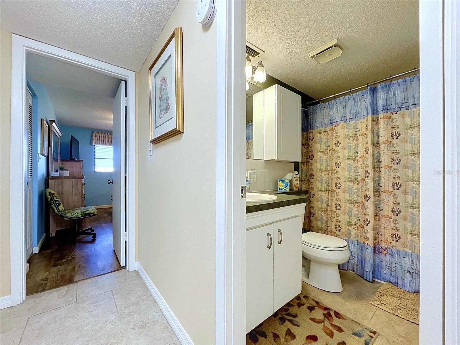 Condominium at 3852 CATALINA DR #127, BRADENTON, photo 38 of 87