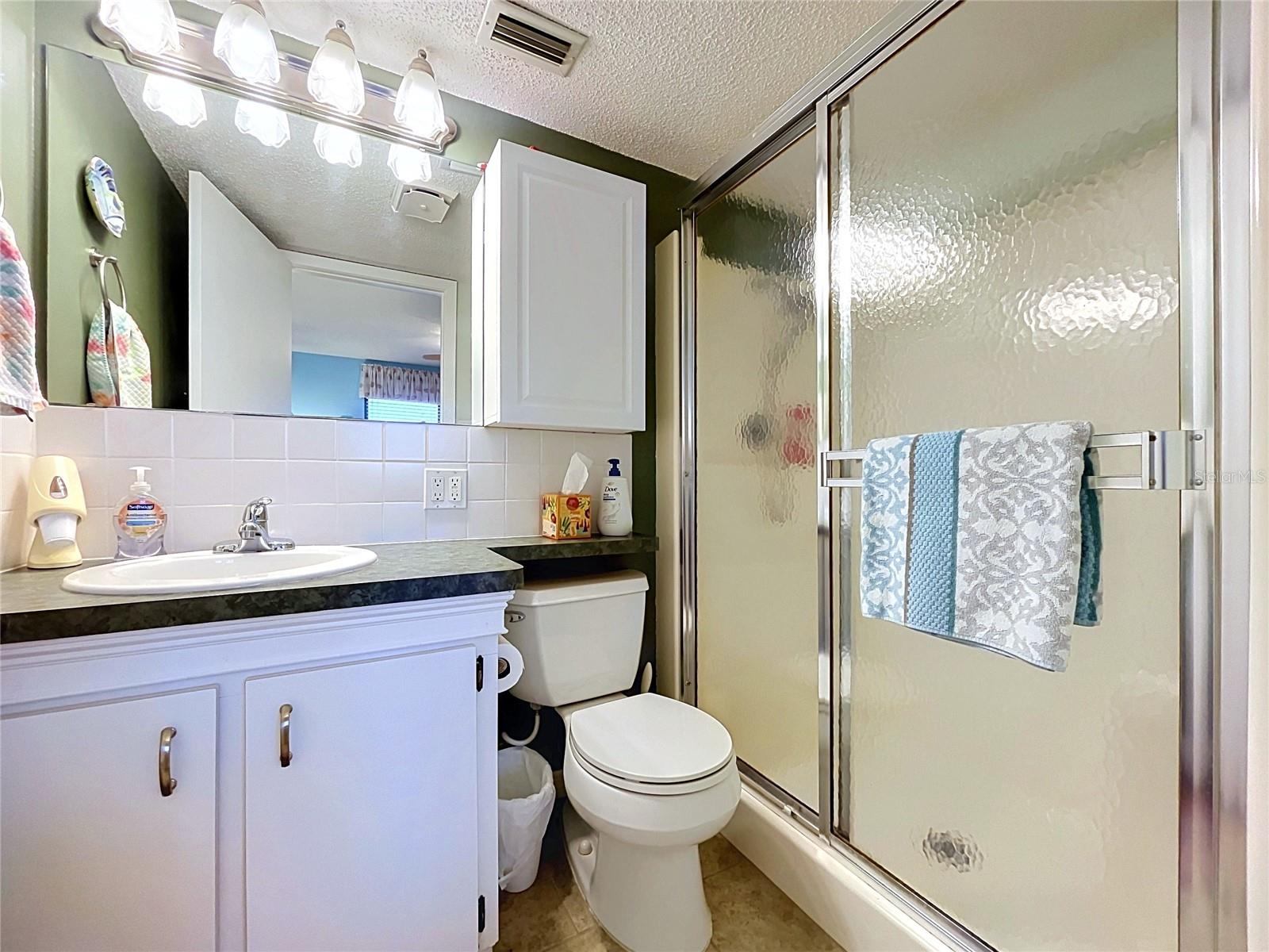 Condominium at 3852 CATALINA DR #127, BRADENTON, photo 46 of 87