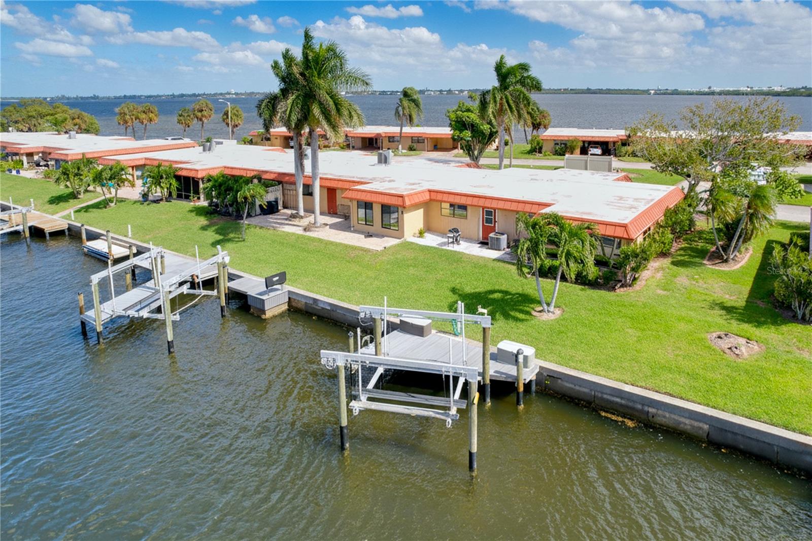 Condominium at 3852 CATALINA DR #127, BRADENTON, photo 51 of 87