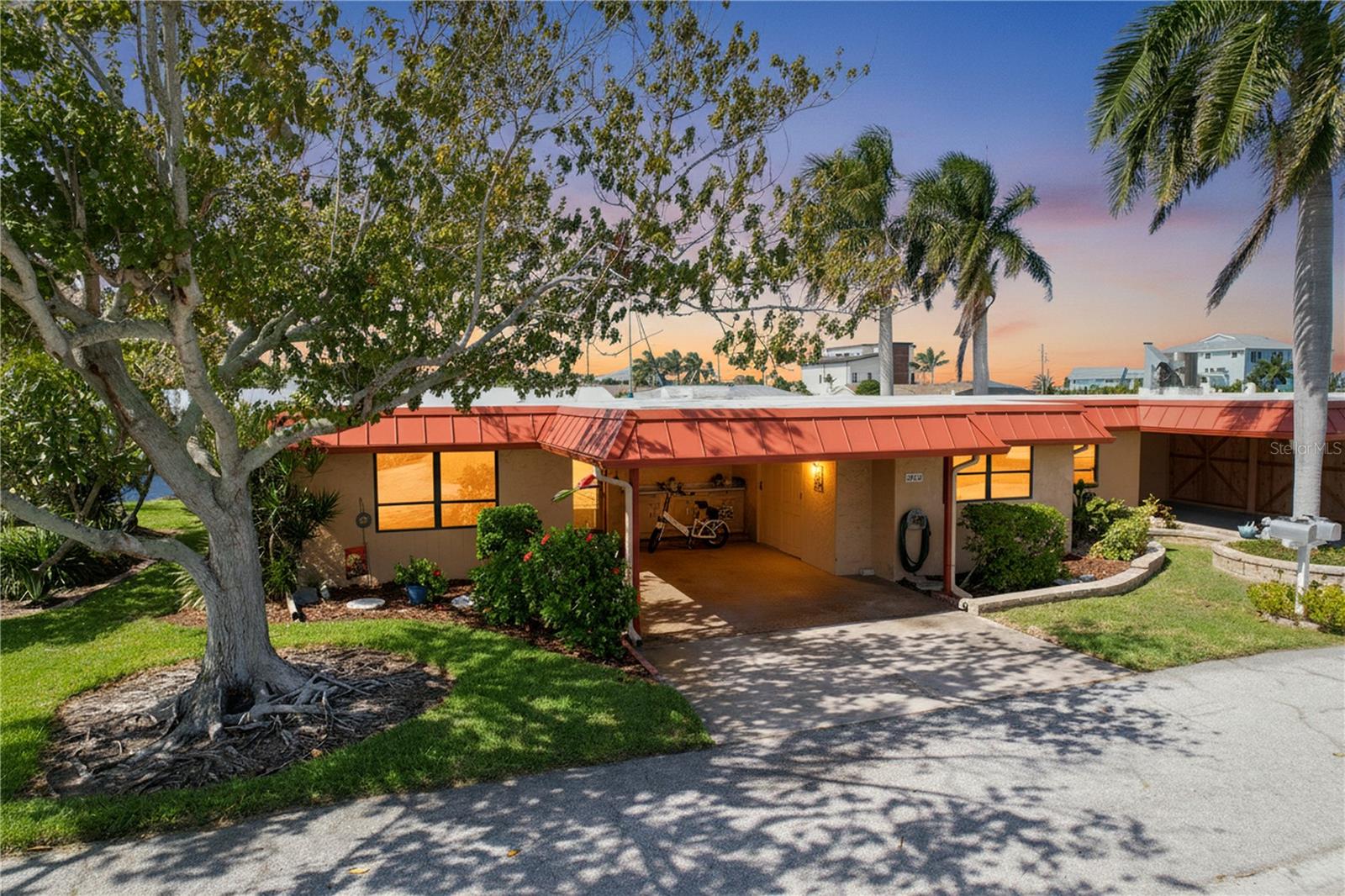 Condominium at 3852 CATALINA DR #127, BRADENTON, photo 57 of 87