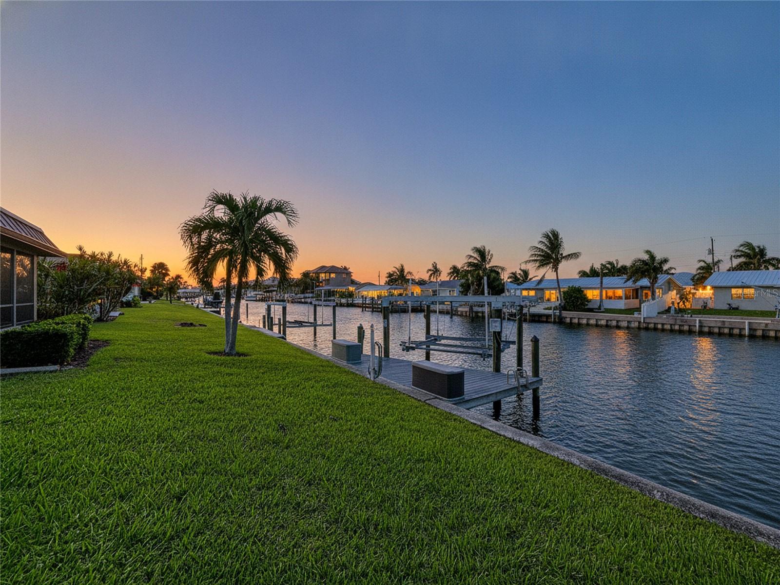 Condominium at 3852 CATALINA DR #127, BRADENTON, photo 68 of 87