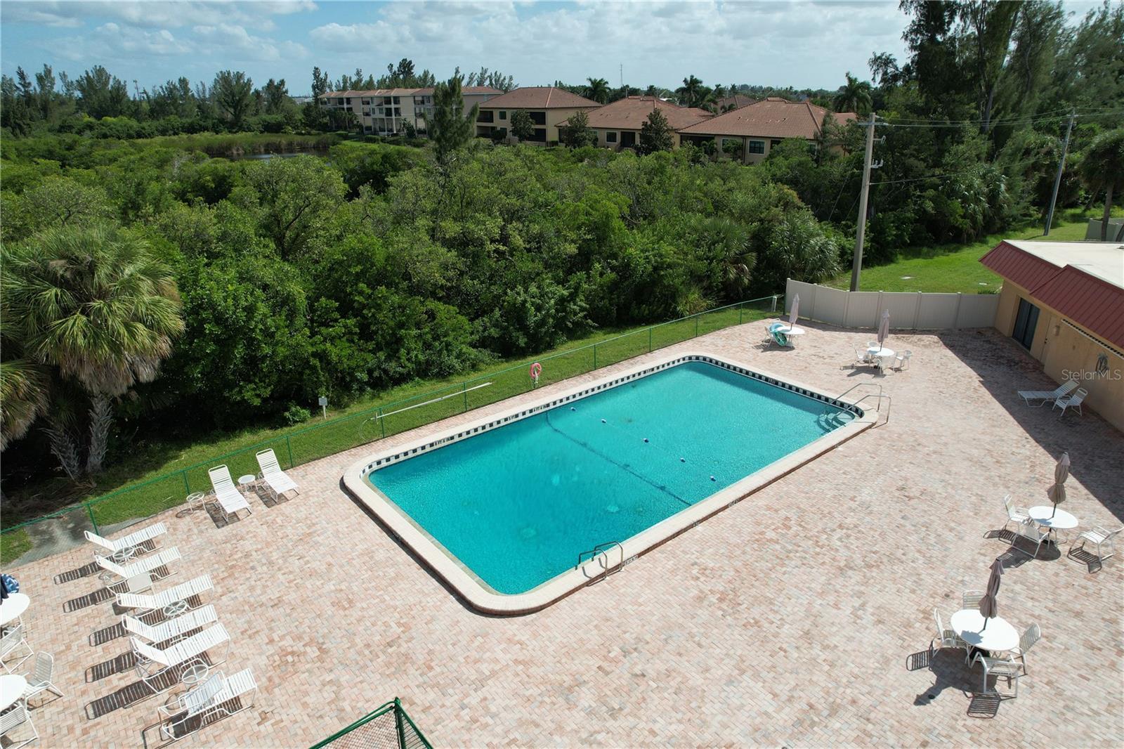 Condominium at 3852 CATALINA DR #127, BRADENTON, photo 82 of 87