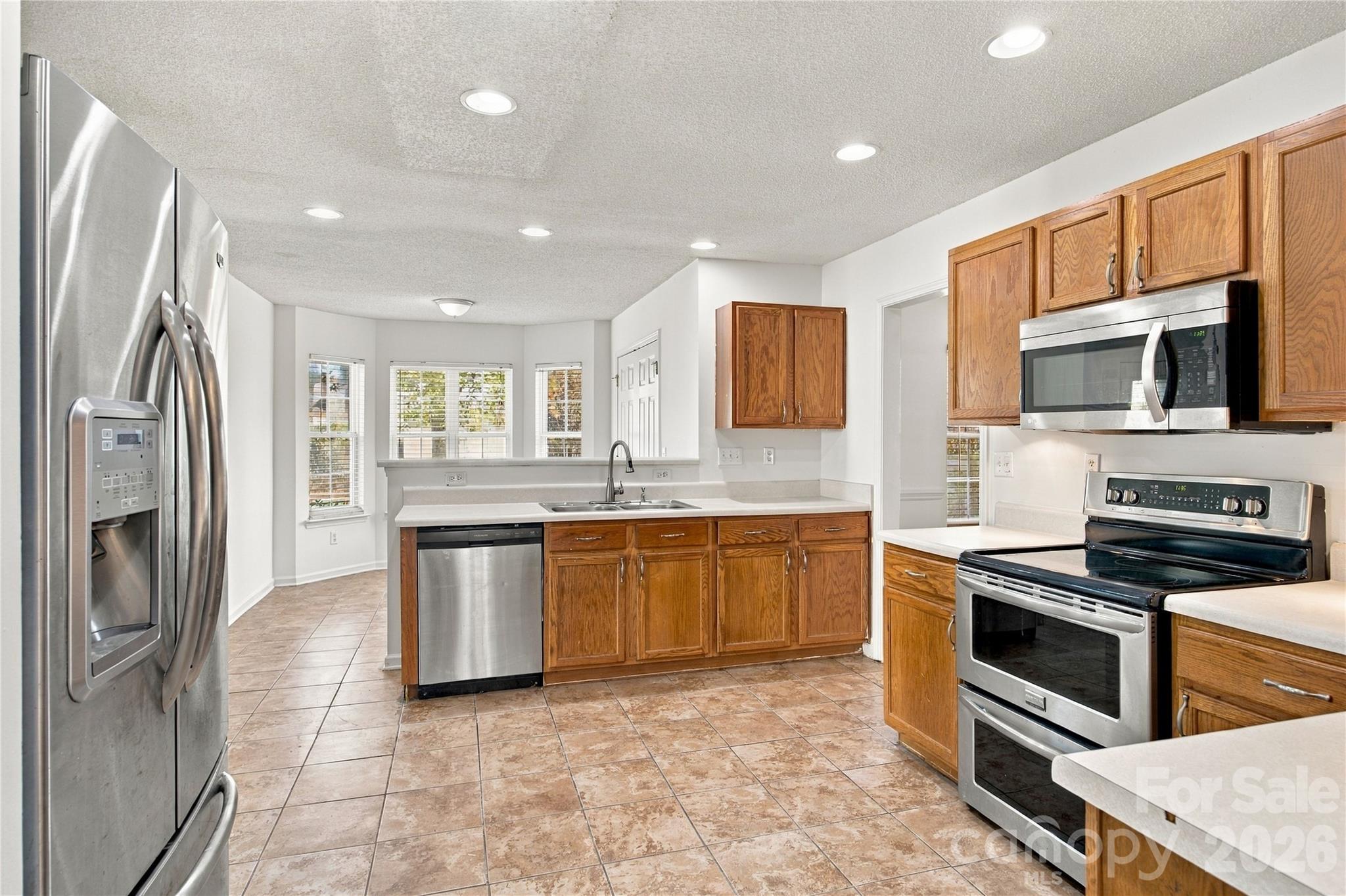 Single Family Residence at 9741 Bradstreet Commons Way, Charlotte, photo 12 of 47