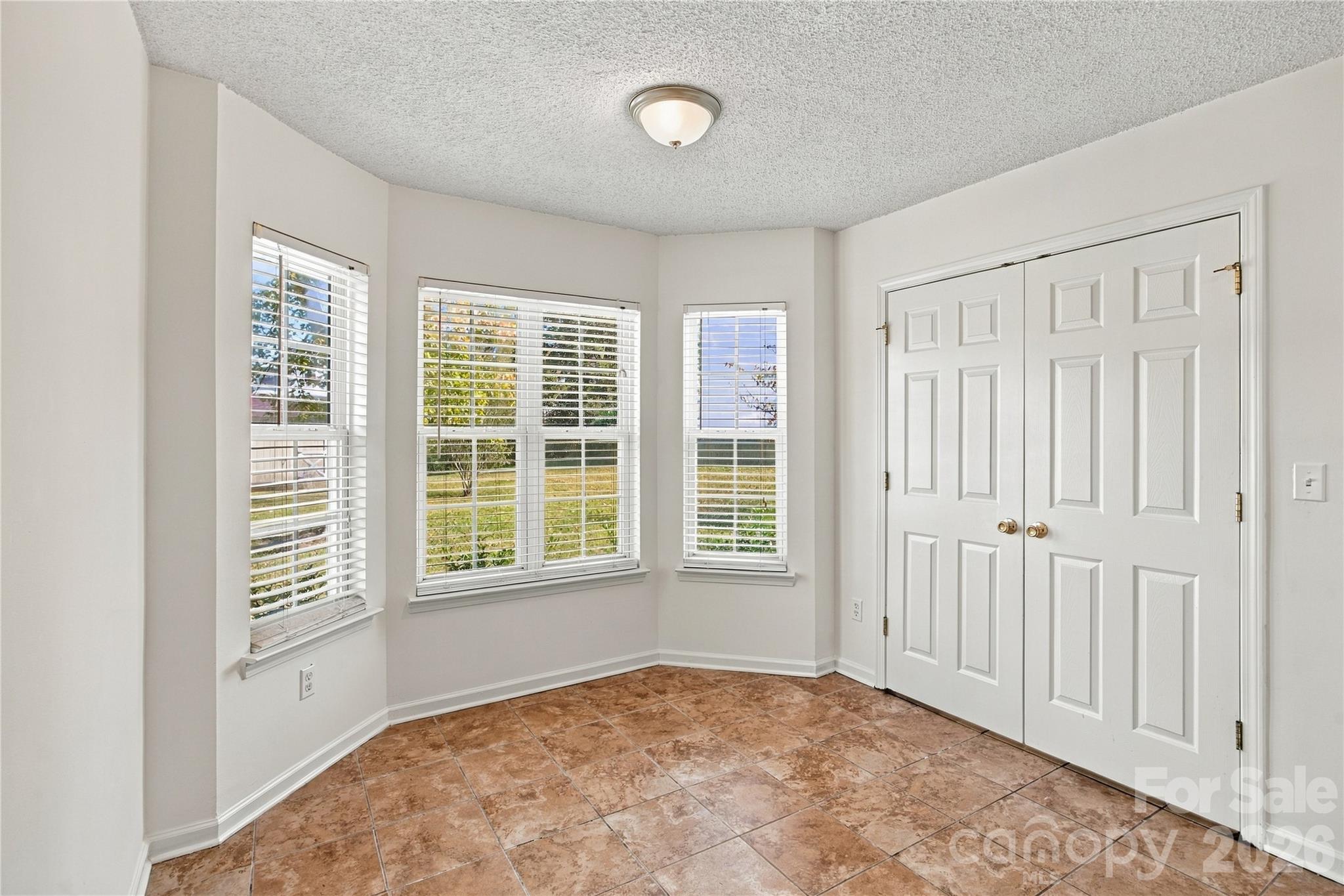 Breakfast Nook - 9741 Bradstreet Commons Way, Charlotte