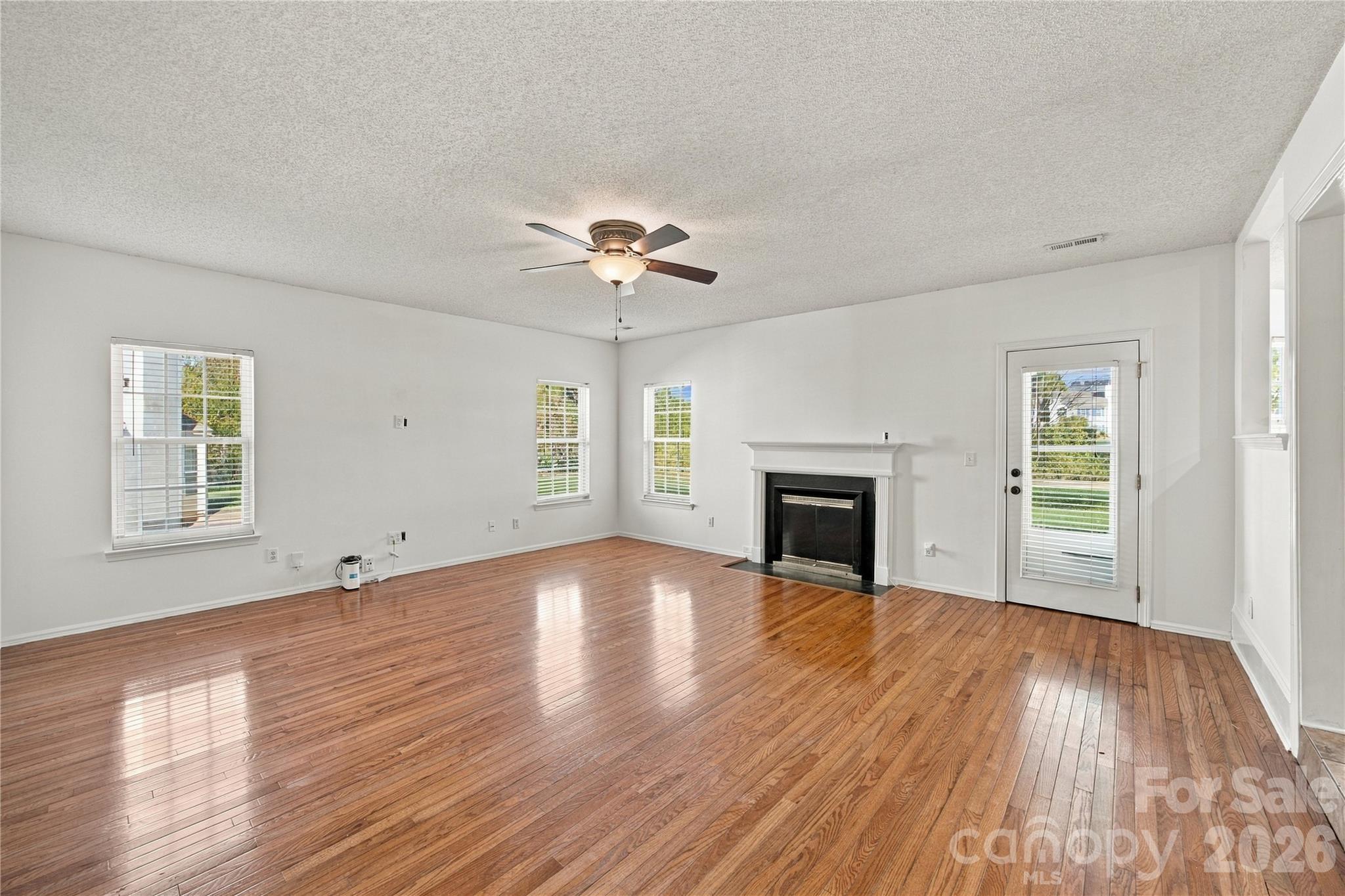 Single Family Residence at 9741 Bradstreet Commons Way, Charlotte, photo 17 of 47
