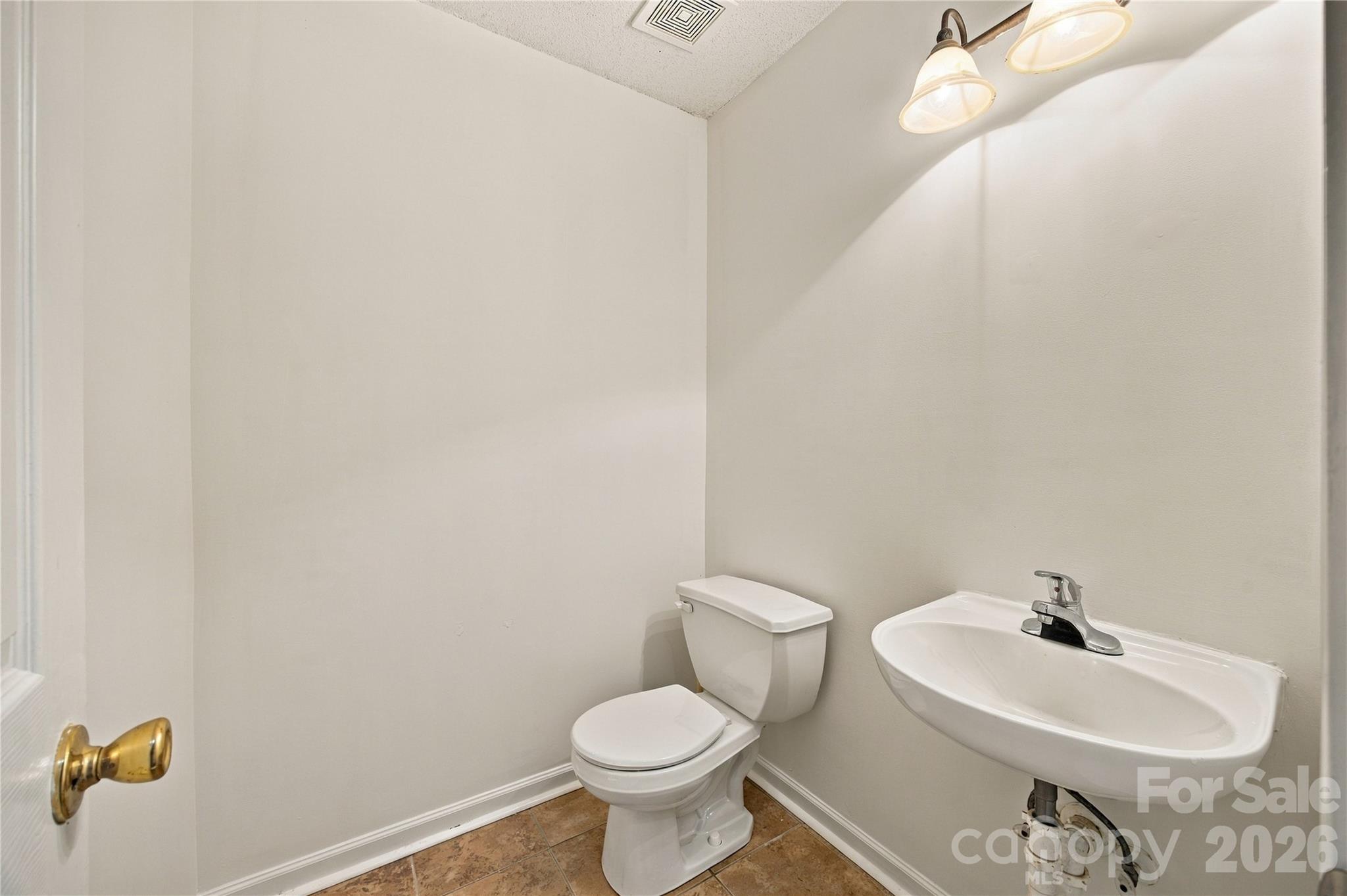 Powder Room - 9741 Bradstreet Commons Way, Charlotte