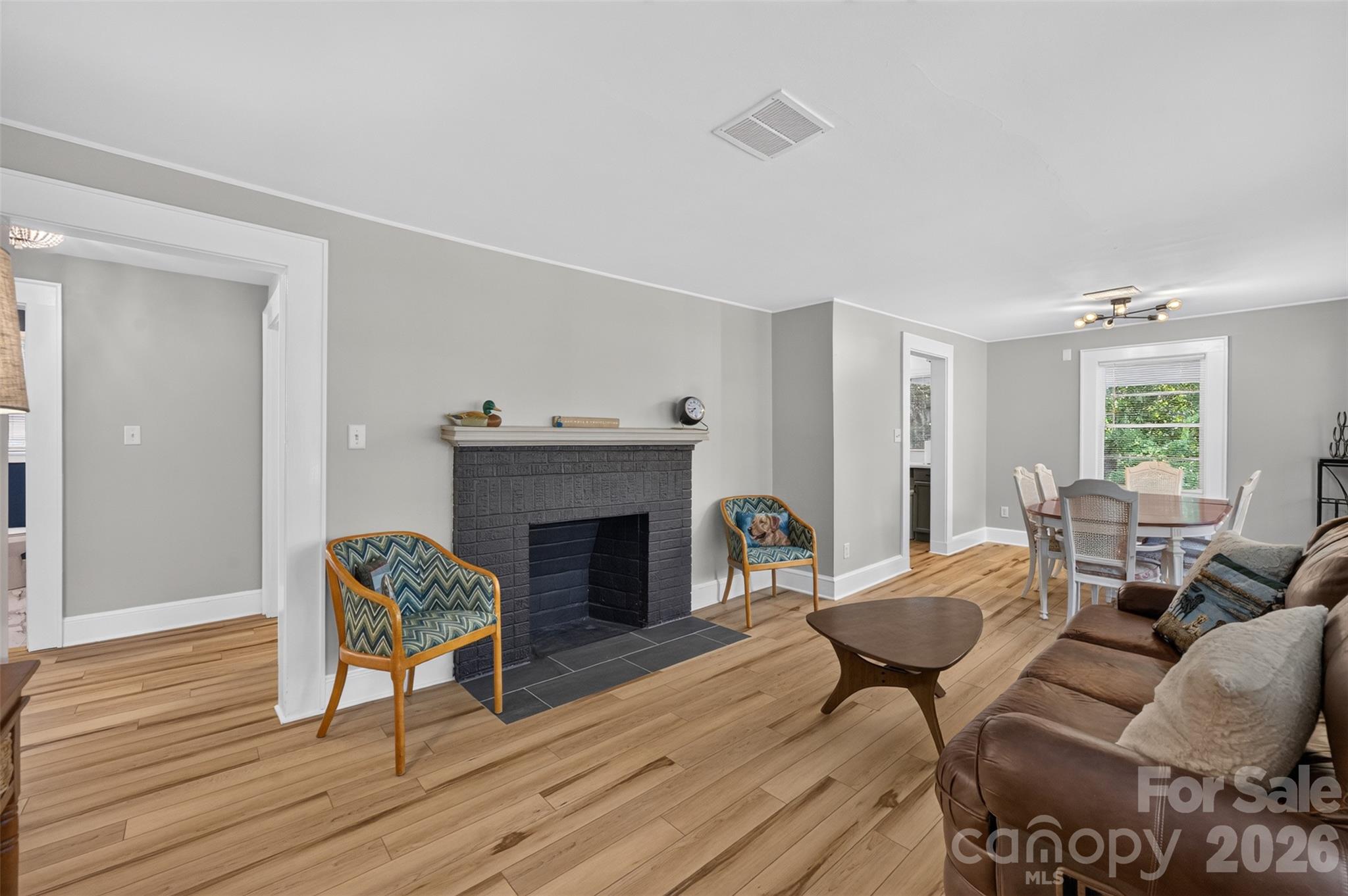 Single Family Residence at 400 7th Avenue Place NW, Hickory, photo 6 of 43
