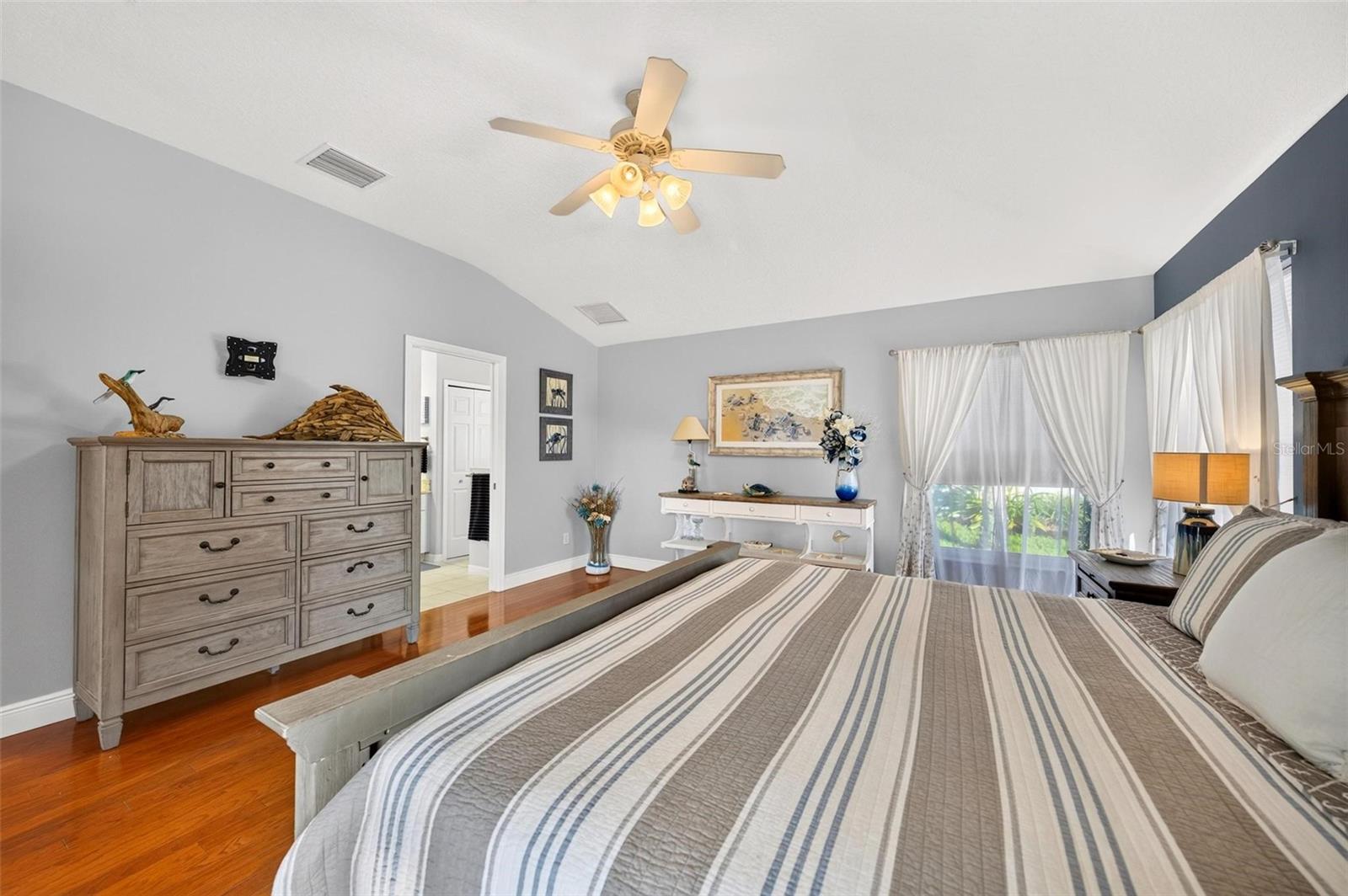 Single Family Residence at 5486 BOUNTY CIR, TAVARES, photo 25 of 60