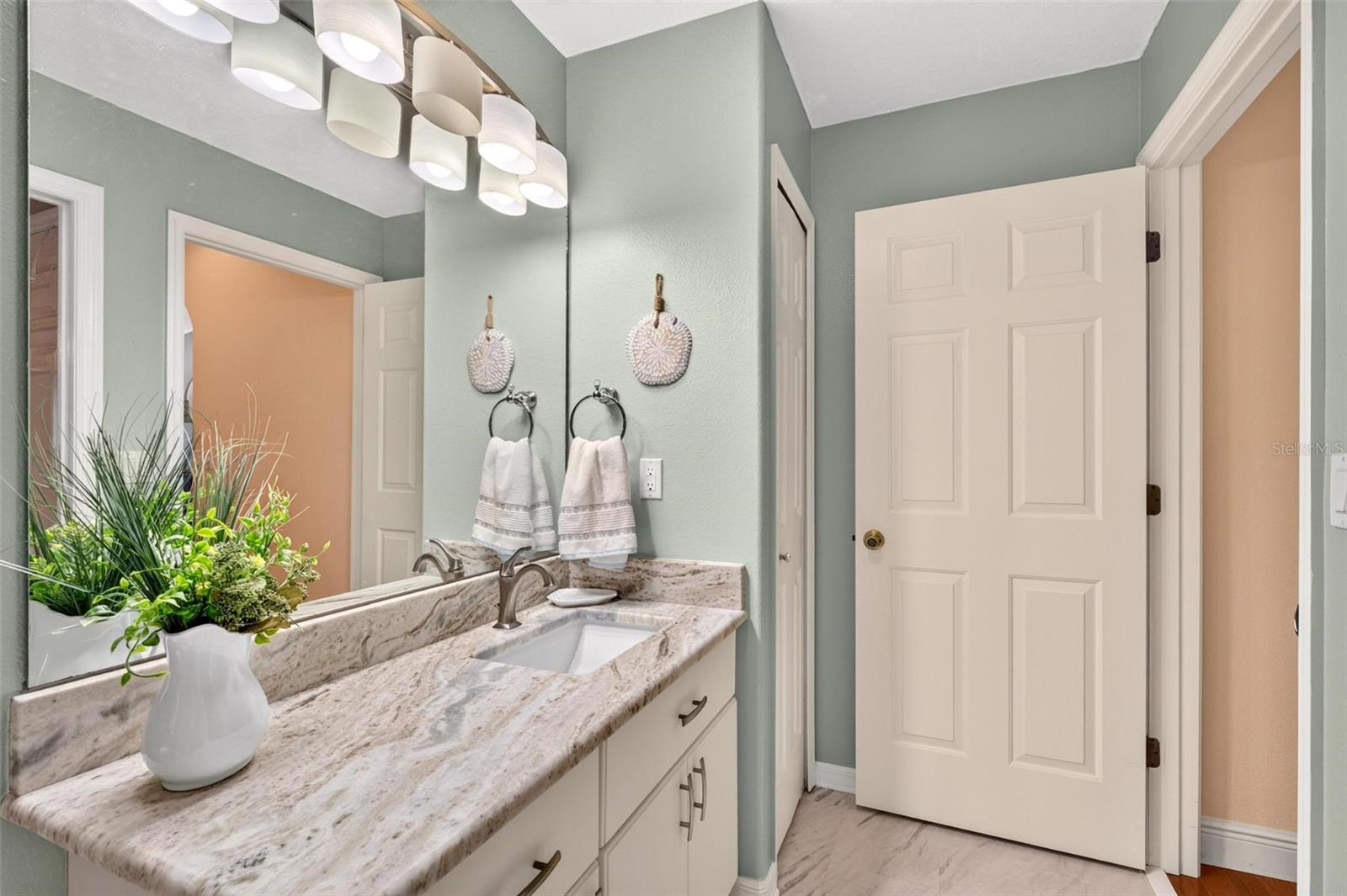 Single Family Residence at 5486 BOUNTY CIR, TAVARES, photo 32 of 60