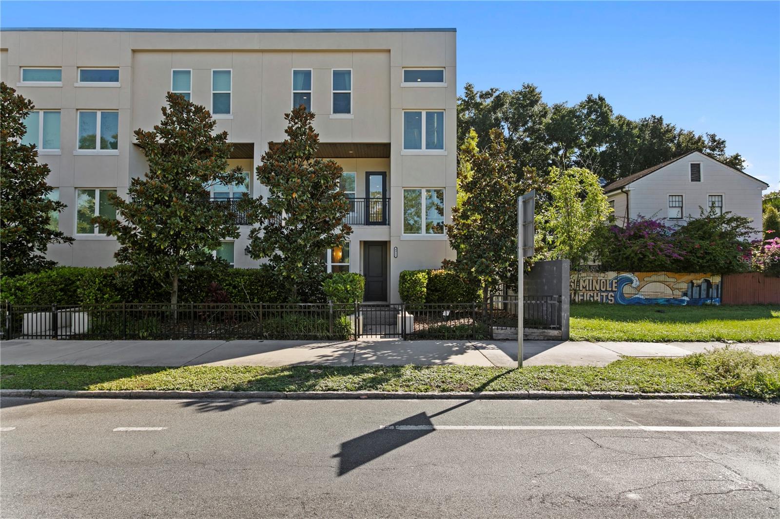 Townhouse at 4911 N NEBRASKA AVE, TAMPA, photo 2 of 43