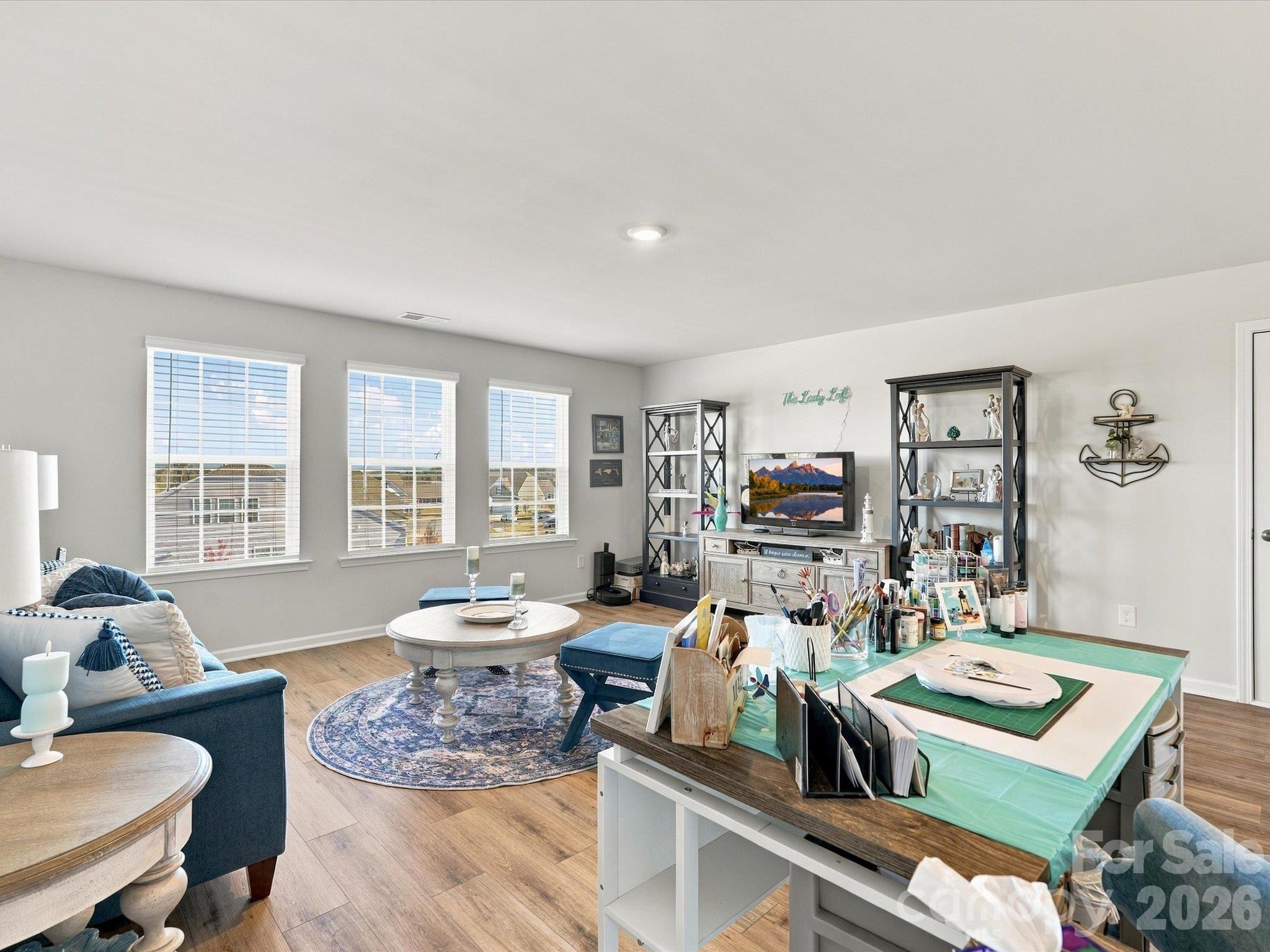 Single Family Residence at 2832 Morning Song Way, Lancaster, photo 11 of 44
