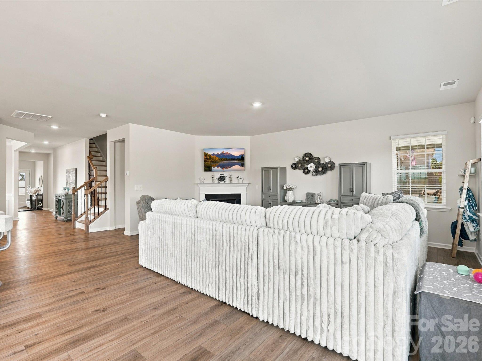 Single Family Residence at 2832 Morning Song Way, Lancaster, photo 16 of 44
