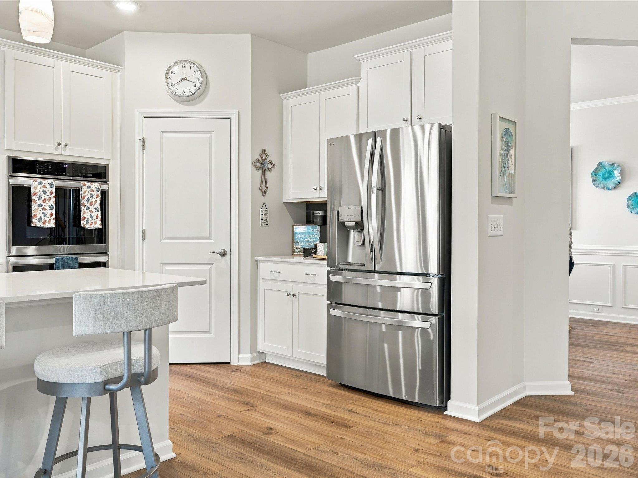 Single Family Residence at 2832 Morning Song Way, Lancaster, photo 20 of 44