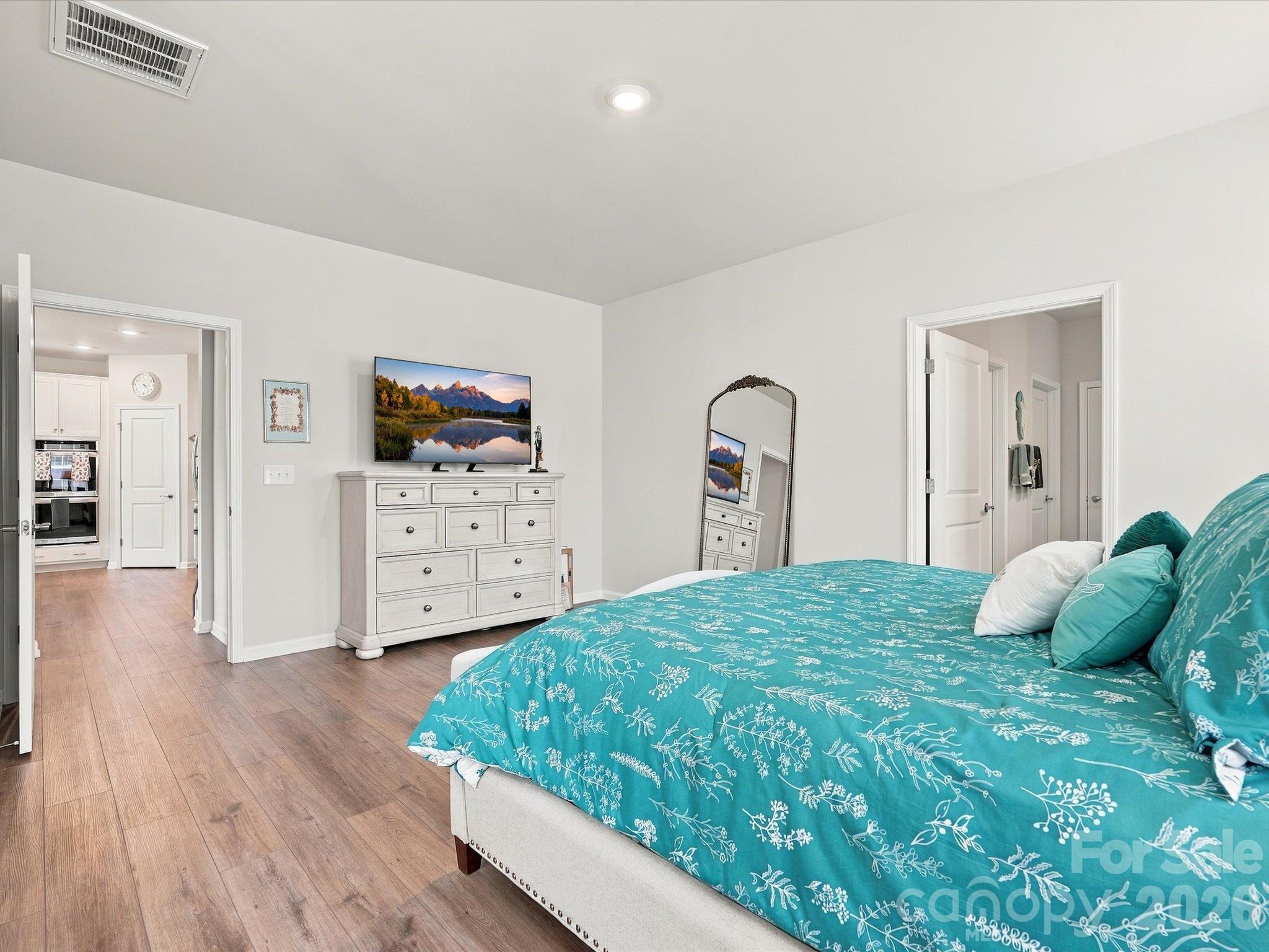 Single Family Residence at 2832 Morning Song Way, Lancaster, photo 26 of 44