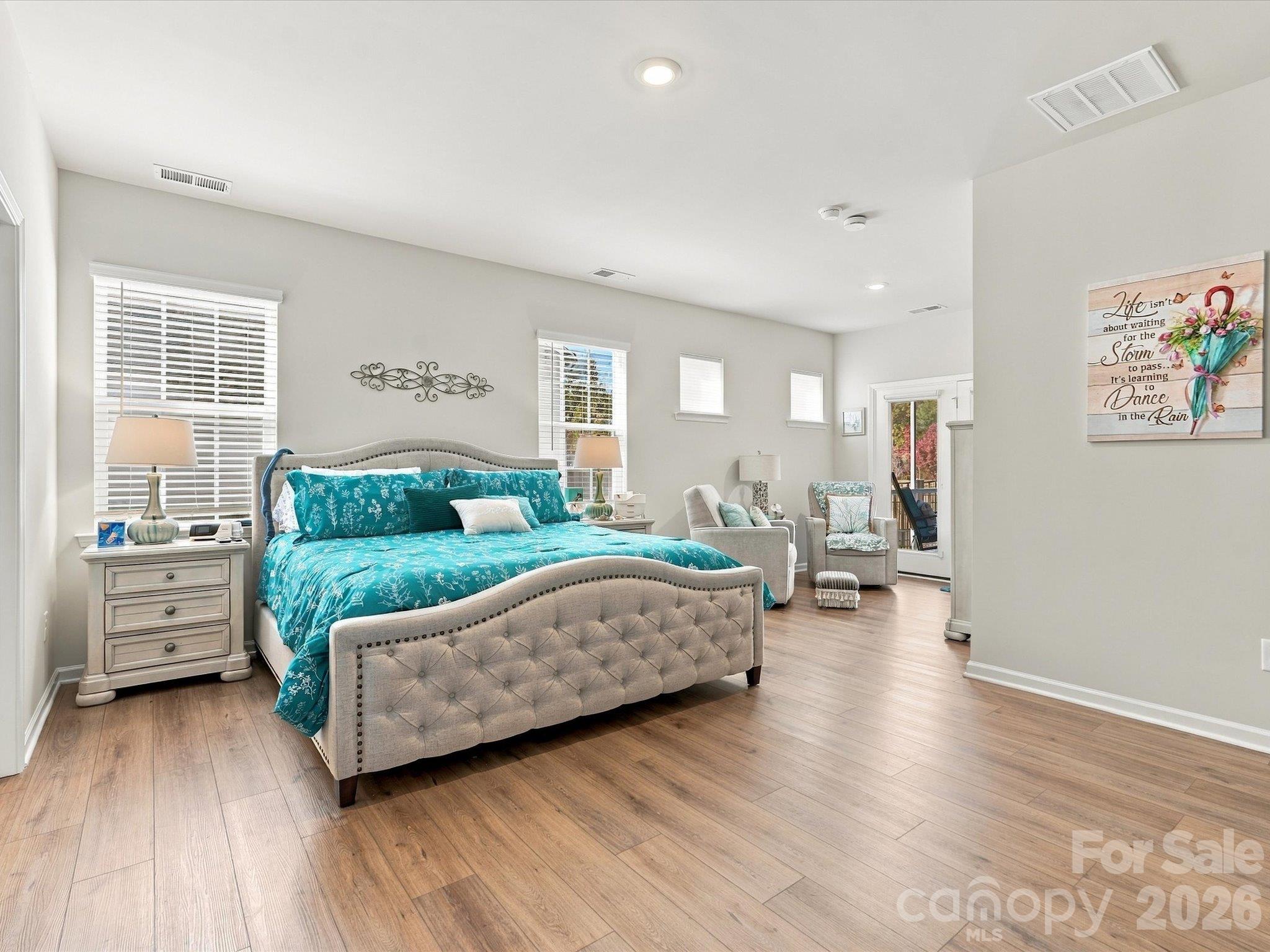 Single Family Residence at 2832 Morning Song Way, Lancaster, photo 28 of 44
