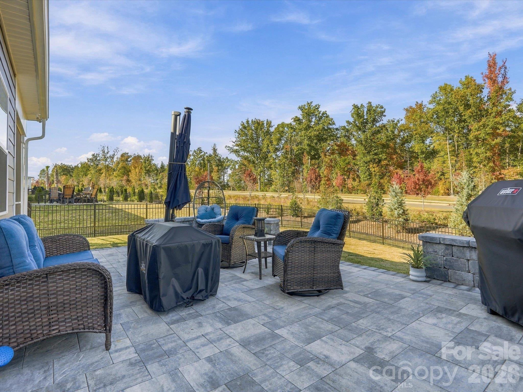 Single Family Residence at 2832 Morning Song Way, Lancaster, photo 37 of 44