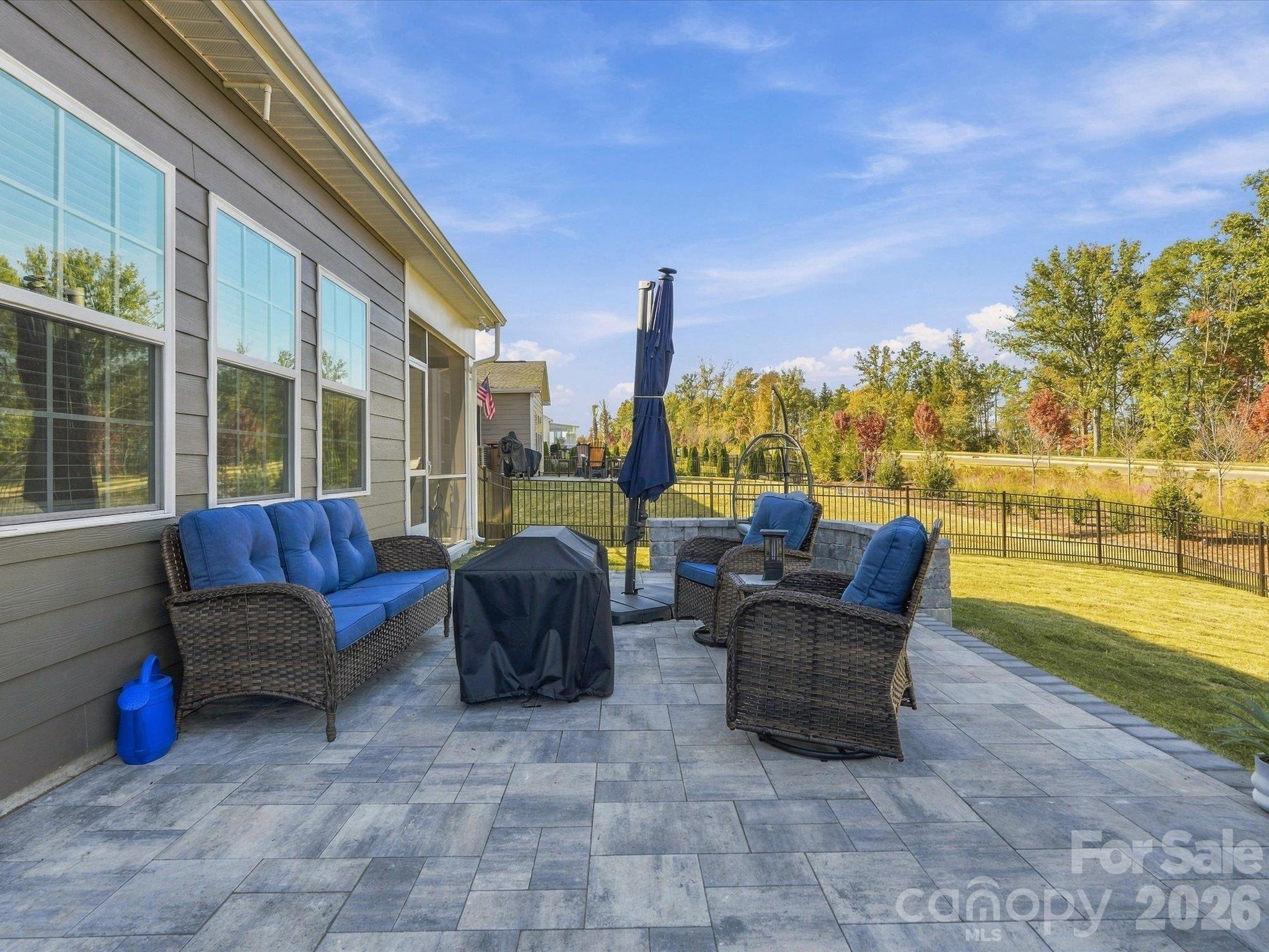 Single Family Residence at 2832 Morning Song Way, Lancaster, photo 38 of 44