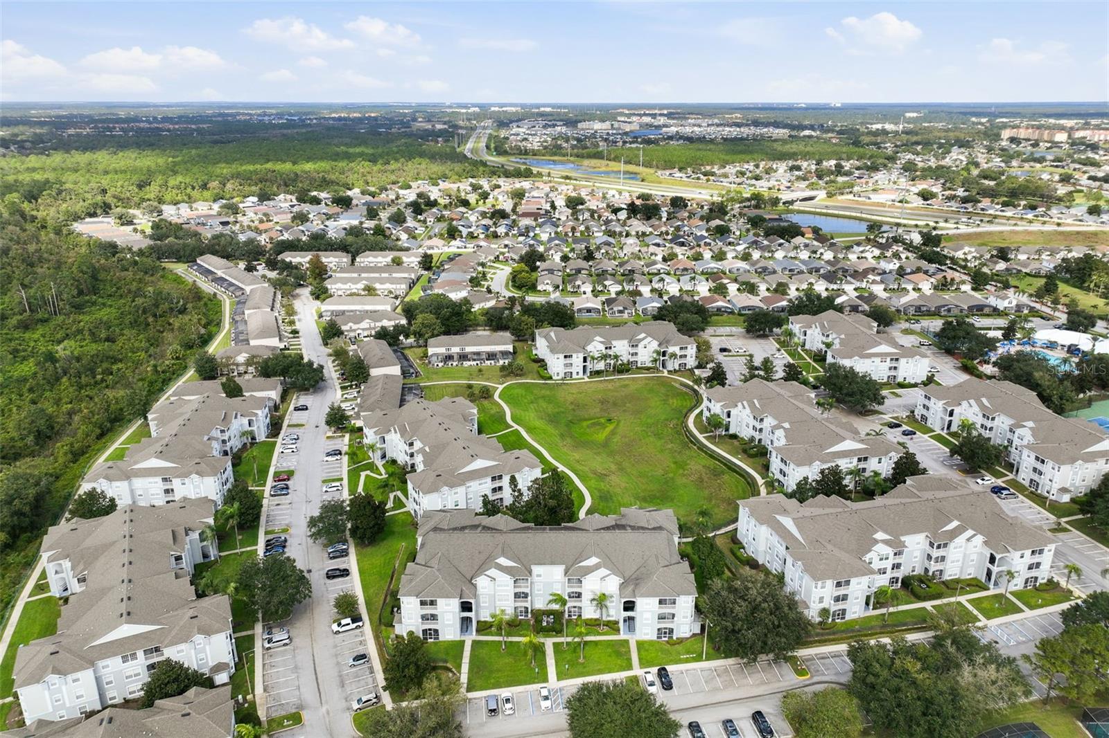 Condominium at 8105 COCONUT PALM WAY #303, KISSIMMEE, photo 38 of 42