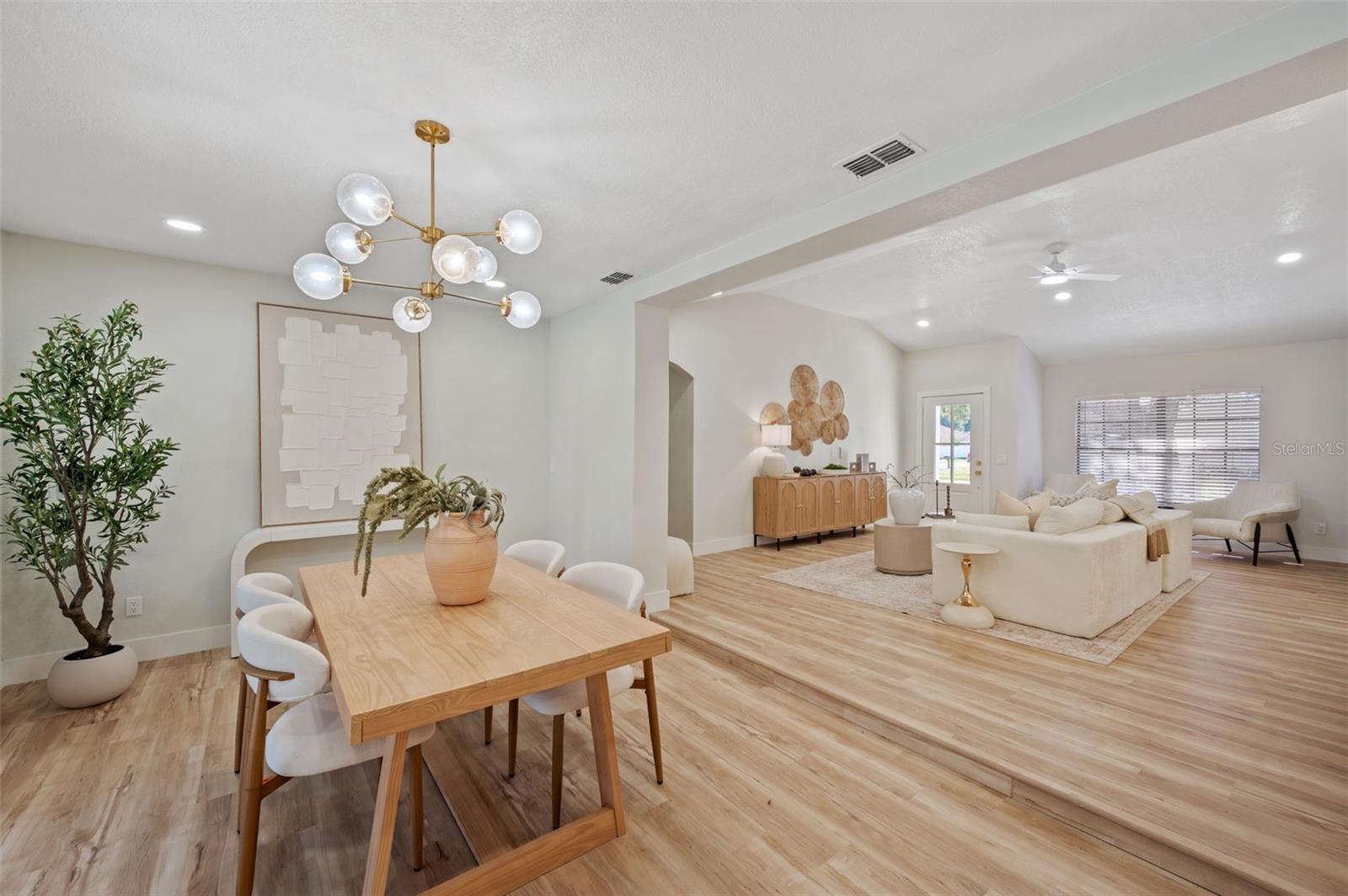 Single Family Residence at 16611 ROUND OAK DR, TAMPA, photo 20 of 47
