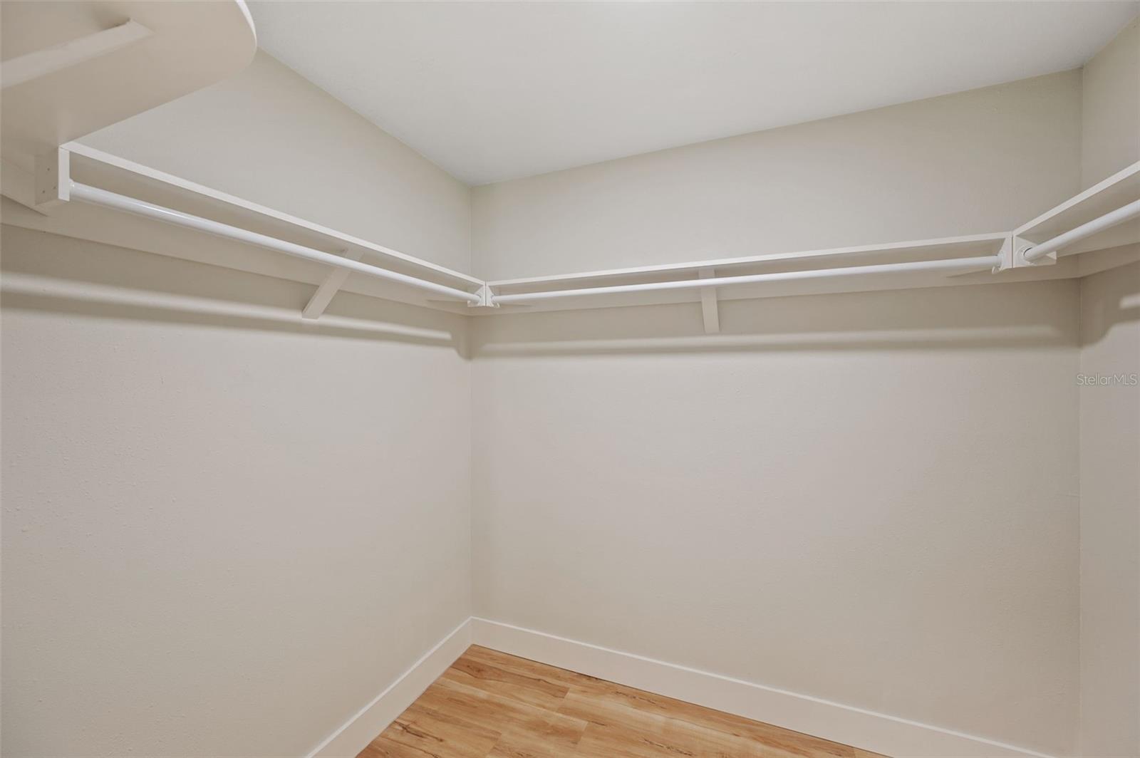 Single Family Residence at 16611 ROUND OAK DR, TAMPA, photo 29 of 47