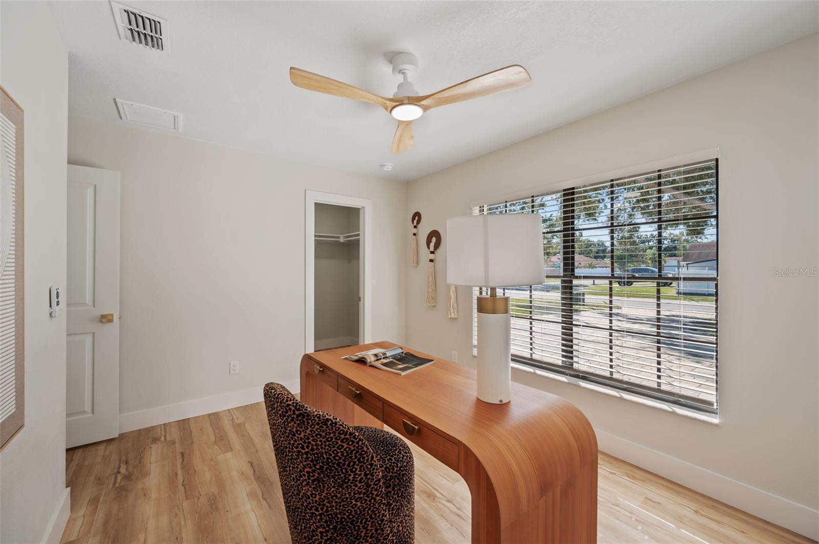 Single Family Residence at 16611 ROUND OAK DR, TAMPA, photo 32 of 47