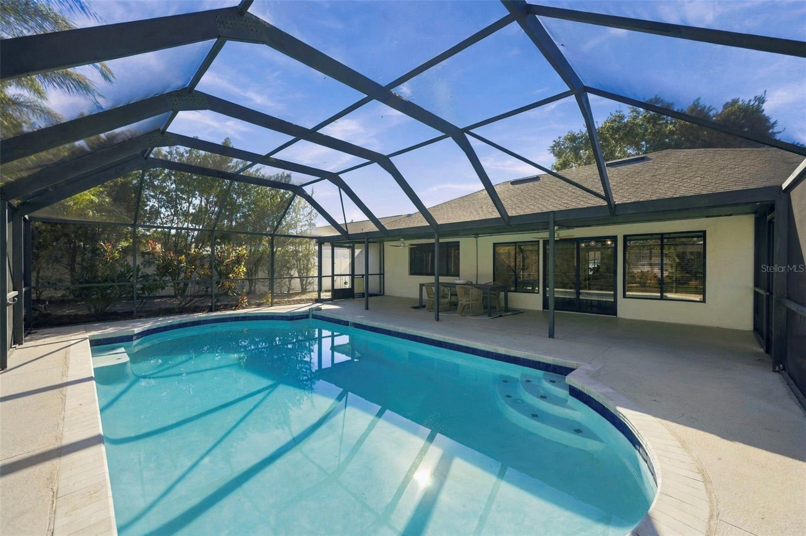Single Family Residence at 16611 ROUND OAK DR, TAMPA, photo 41 of 47