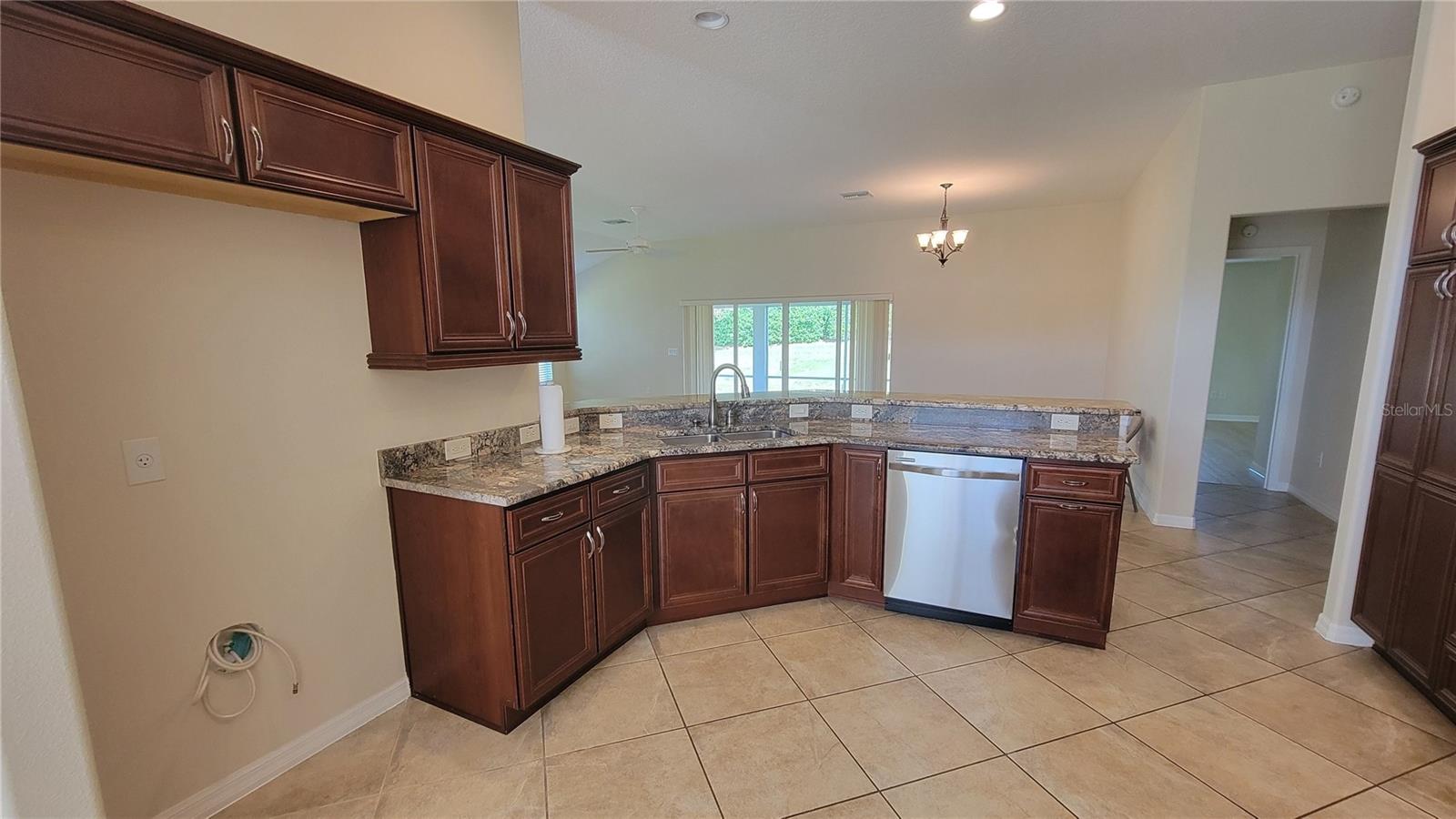 Single Family Residence at 941 MANDRAKE ST, THE VILLAGES, photo 7 of 38