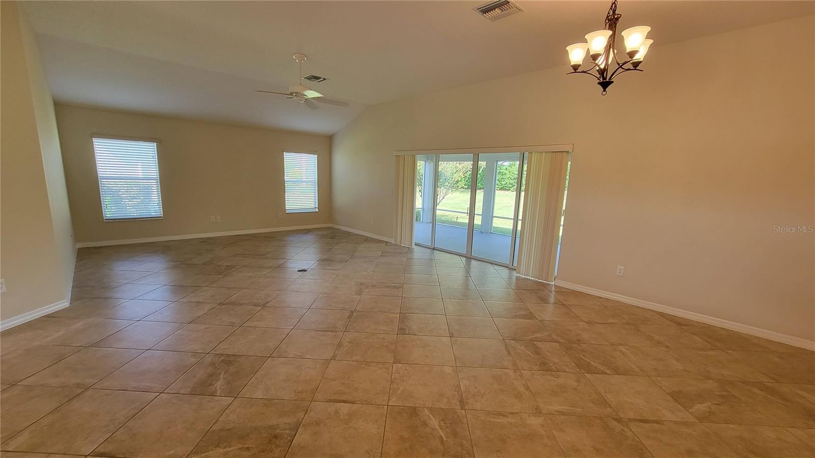 Single Family Residence at 941 MANDRAKE ST, THE VILLAGES, photo 10 of 38
