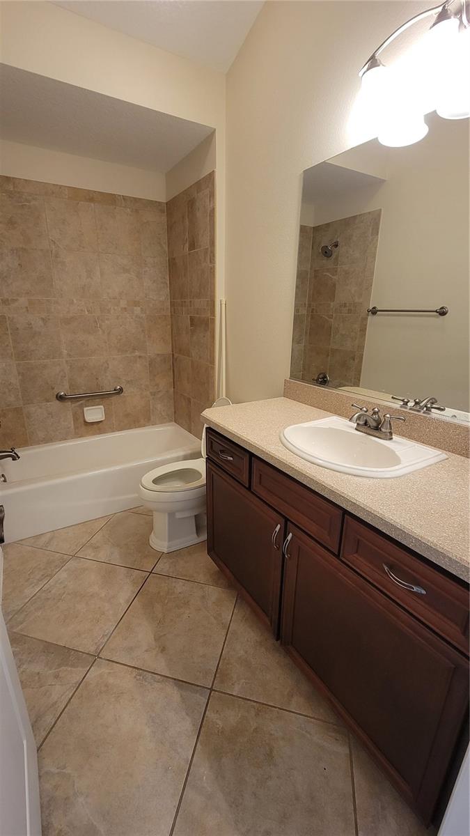 Single Family Residence at 941 MANDRAKE ST, THE VILLAGES, photo 15 of 38