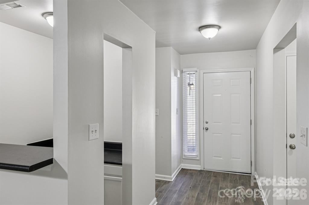 Single Family Residence at 7030 Huntsmaster Drive, Charlotte, photo 8 of 34