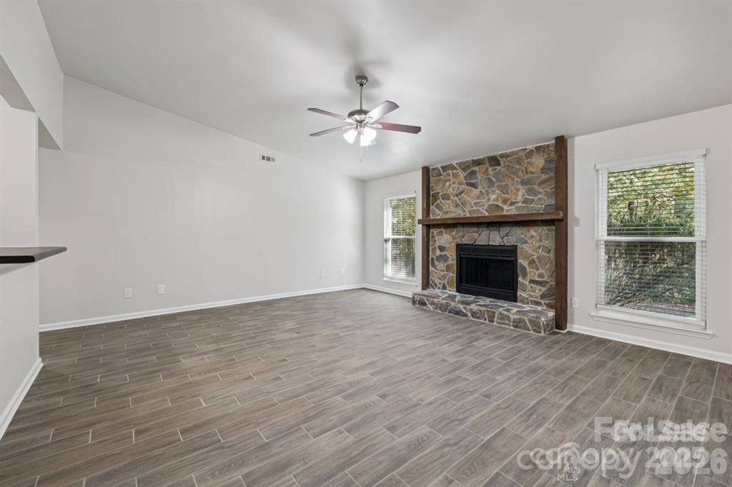 Single Family Residence at 7030 Huntsmaster Drive, Charlotte, photo 15 of 34