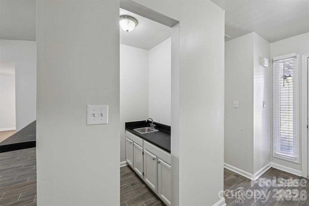 Single Family Residence at 7030 Huntsmaster Drive, Charlotte, photo 20 of 34