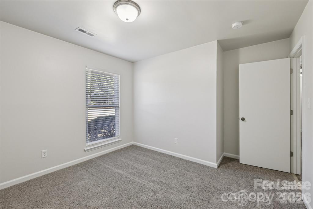 Single Family Residence at 7030 Huntsmaster Drive, Charlotte, photo 23 of 34