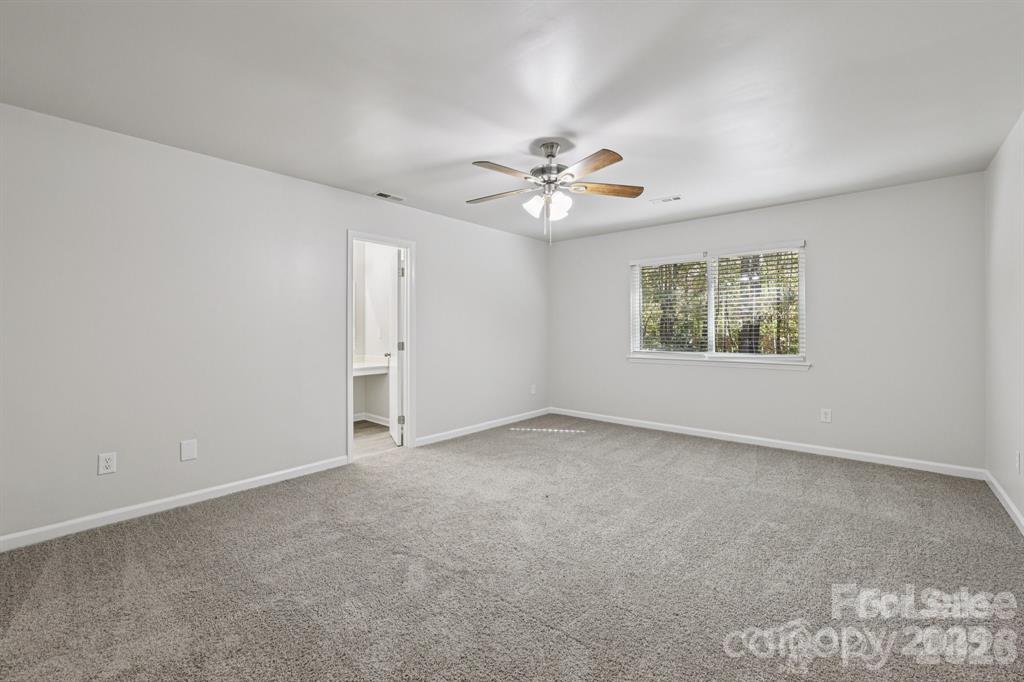 Single Family Residence at 7030 Huntsmaster Drive, Charlotte, photo 24 of 34