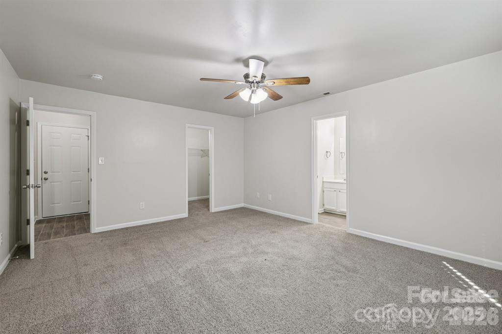 Single Family Residence at 7030 Huntsmaster Drive, Charlotte, photo 25 of 34